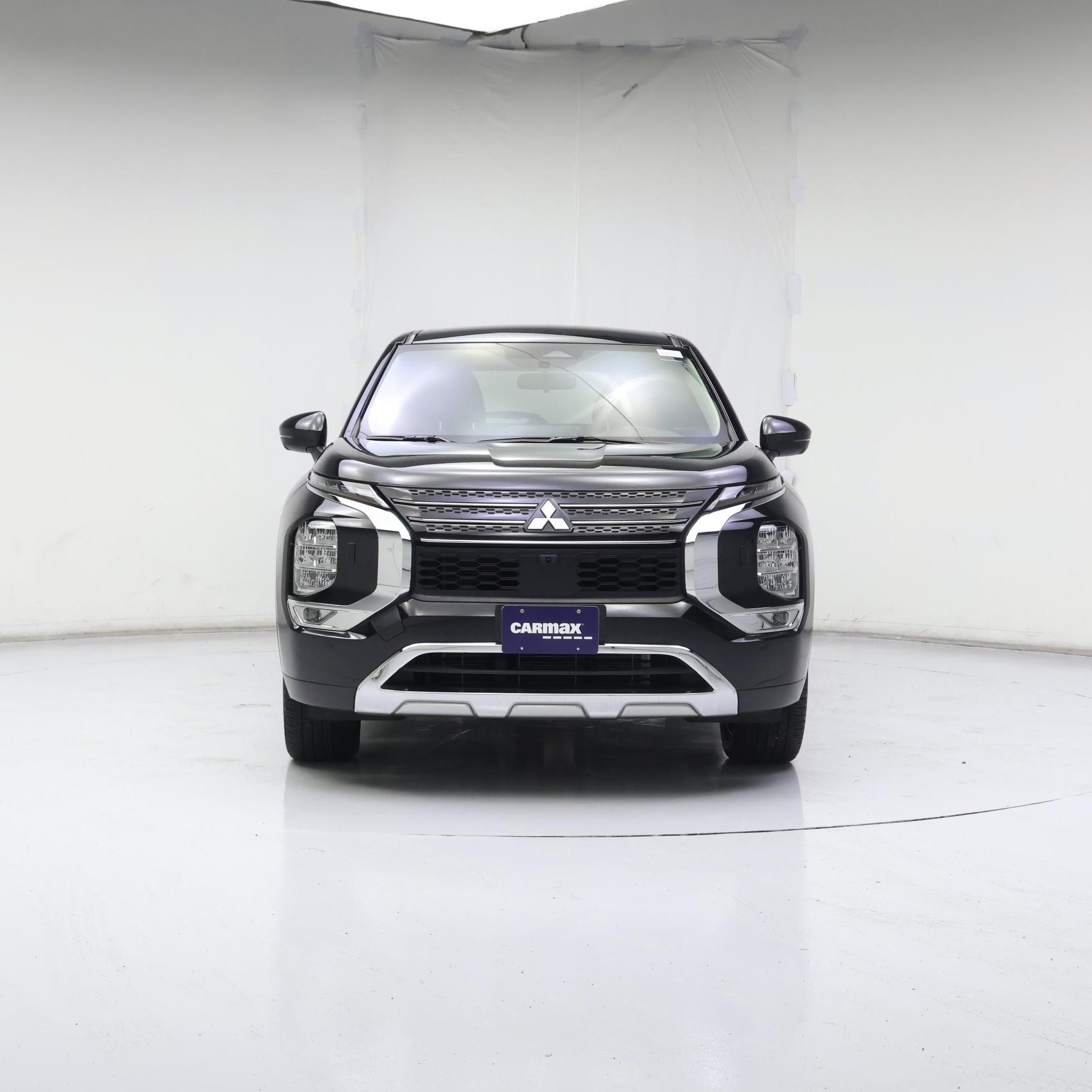 Thumbnail: 2023 Mitsubishi Outlander - 5