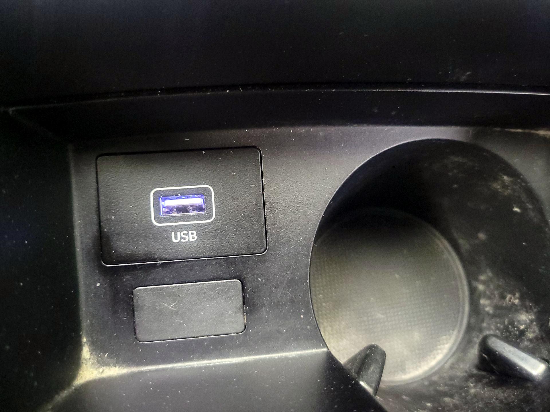 Thumbnail: 2023 Hyundai Santa Fe - 16