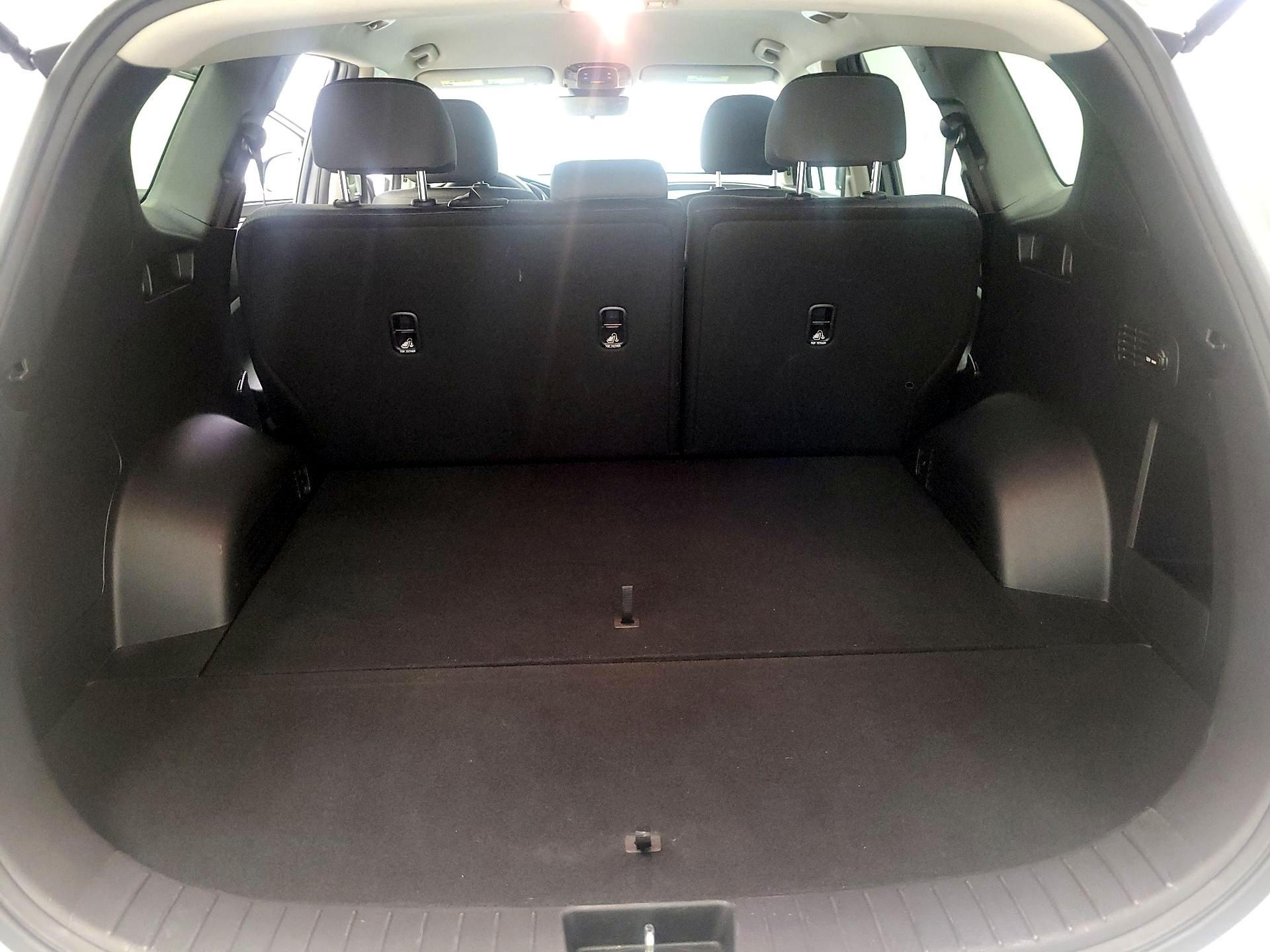 Thumbnail: 2023 Hyundai Santa Fe - 18