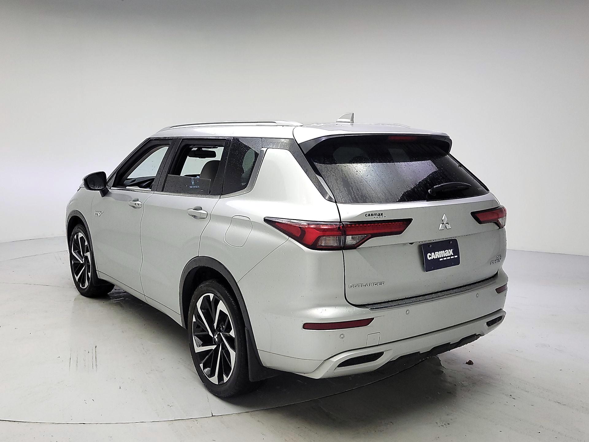 Thumbnail: 2024 Mitsubishi Outlander - 7