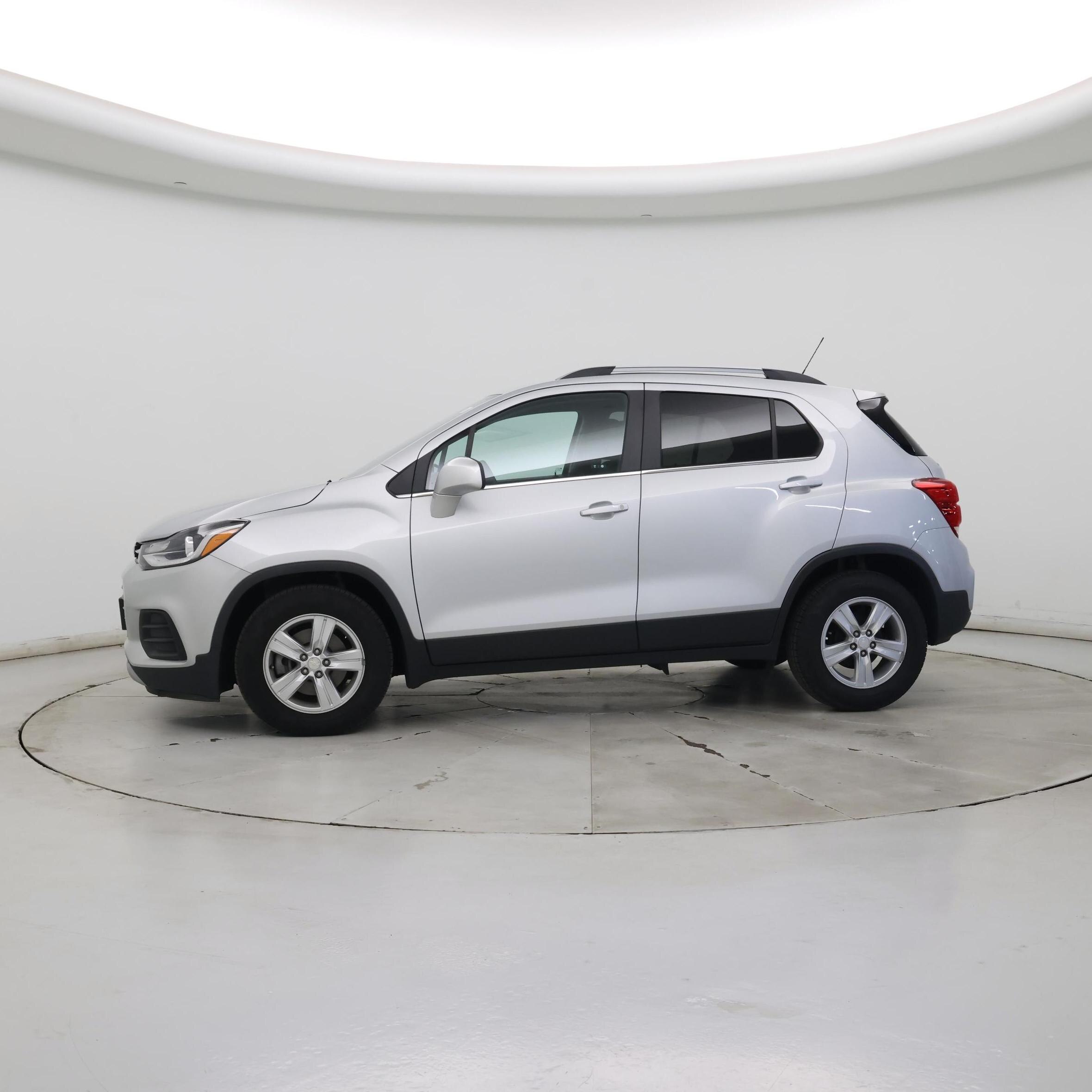 Thumbnail: 2020 Chevrolet Trax - 3