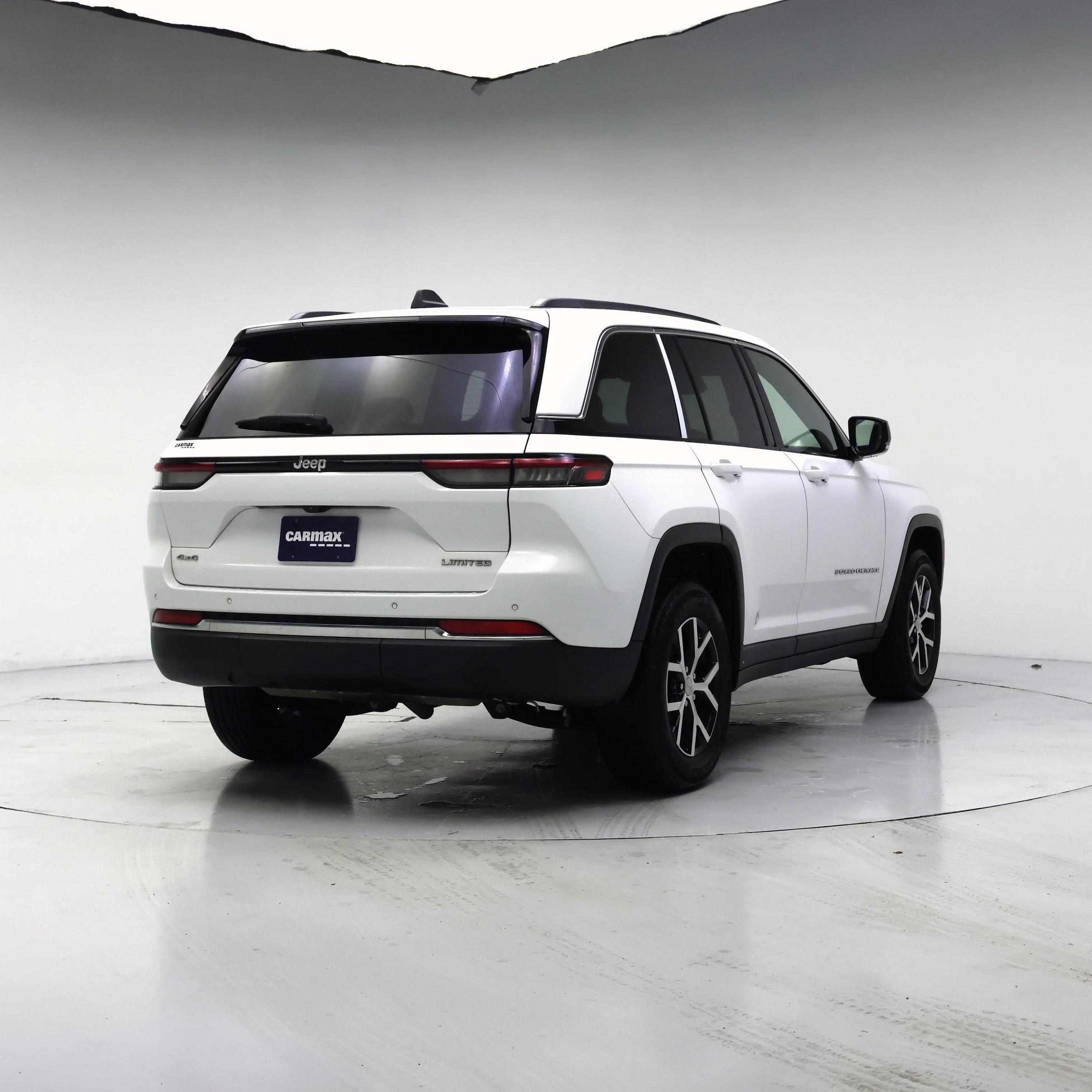 Thumbnail: 2023 Jeep Grand Cherokee - 8