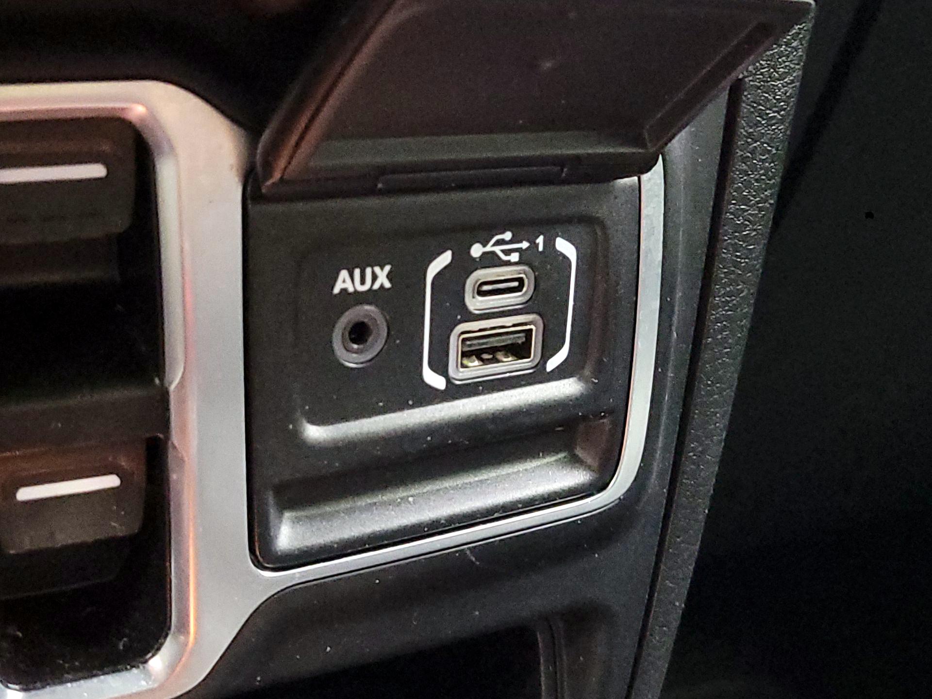 Thumbnail: 2024 Jeep Wrangler - 17