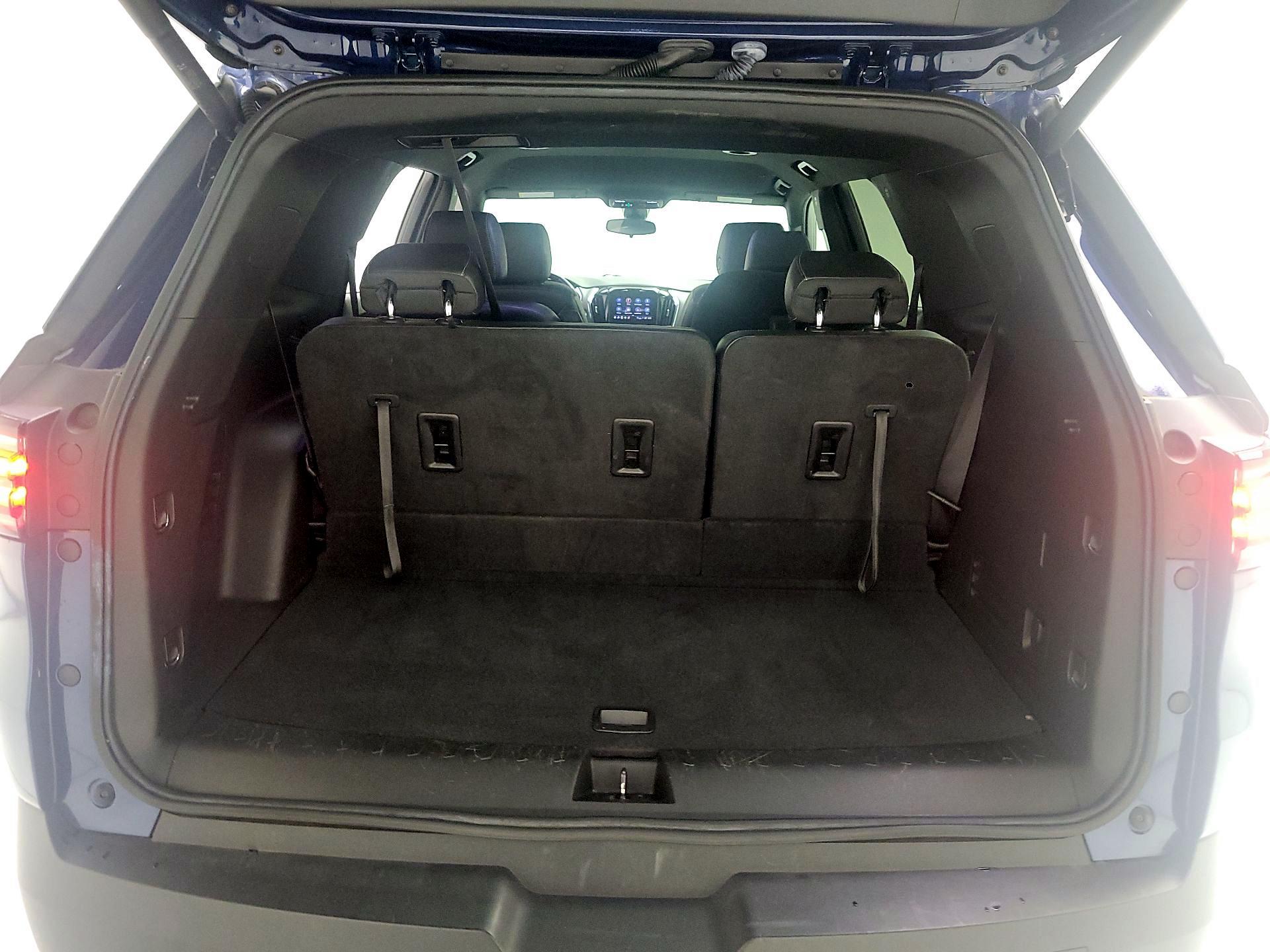 Thumbnail: 2023 Chevrolet Traverse - 19