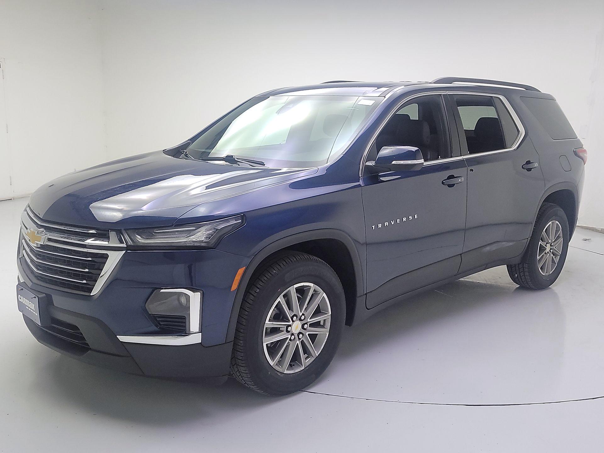 Thumbnail: 2023 Chevrolet Traverse - 3