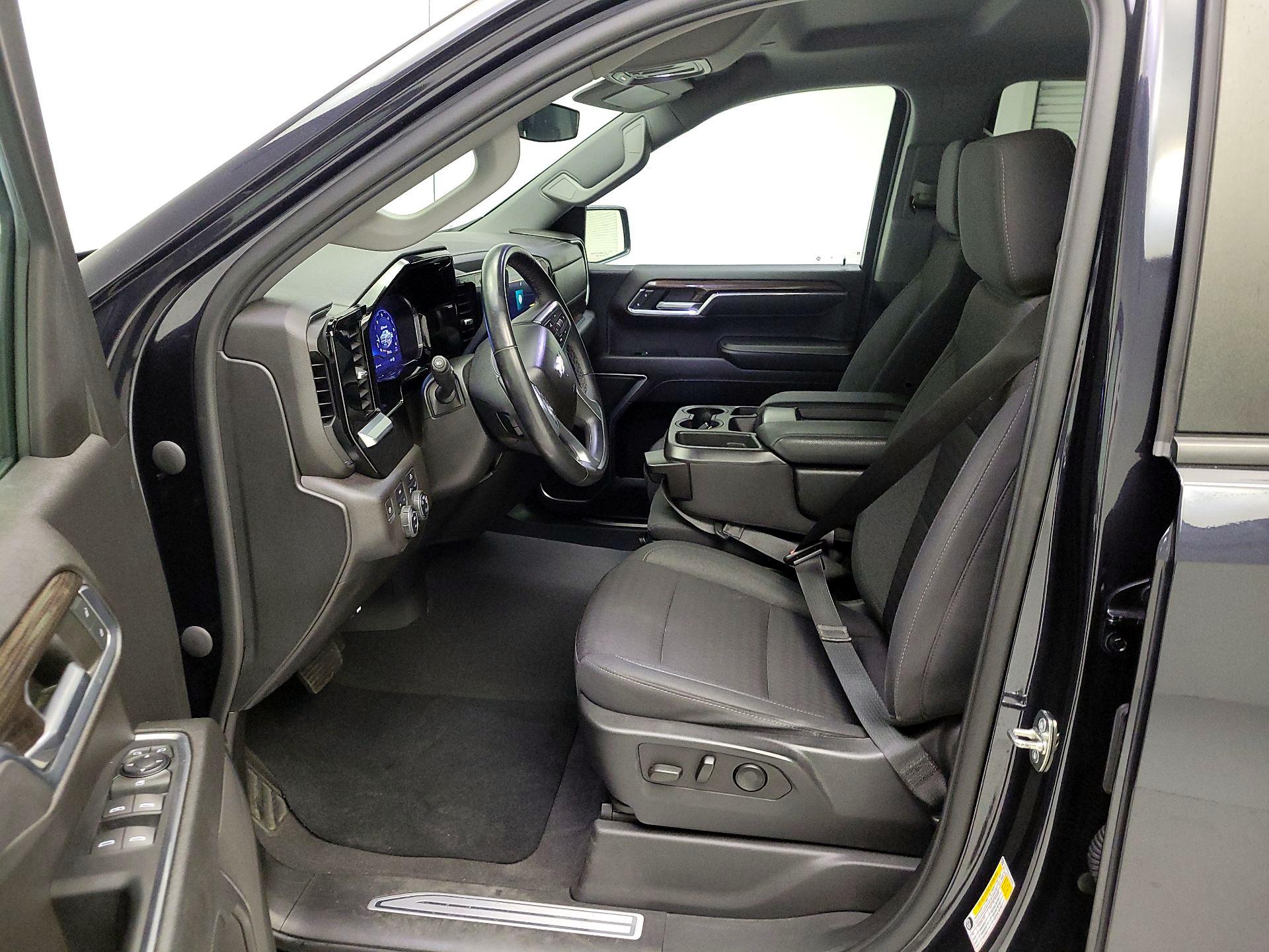 Thumbnail: 2023 Chevrolet Silverado 1500 - 11