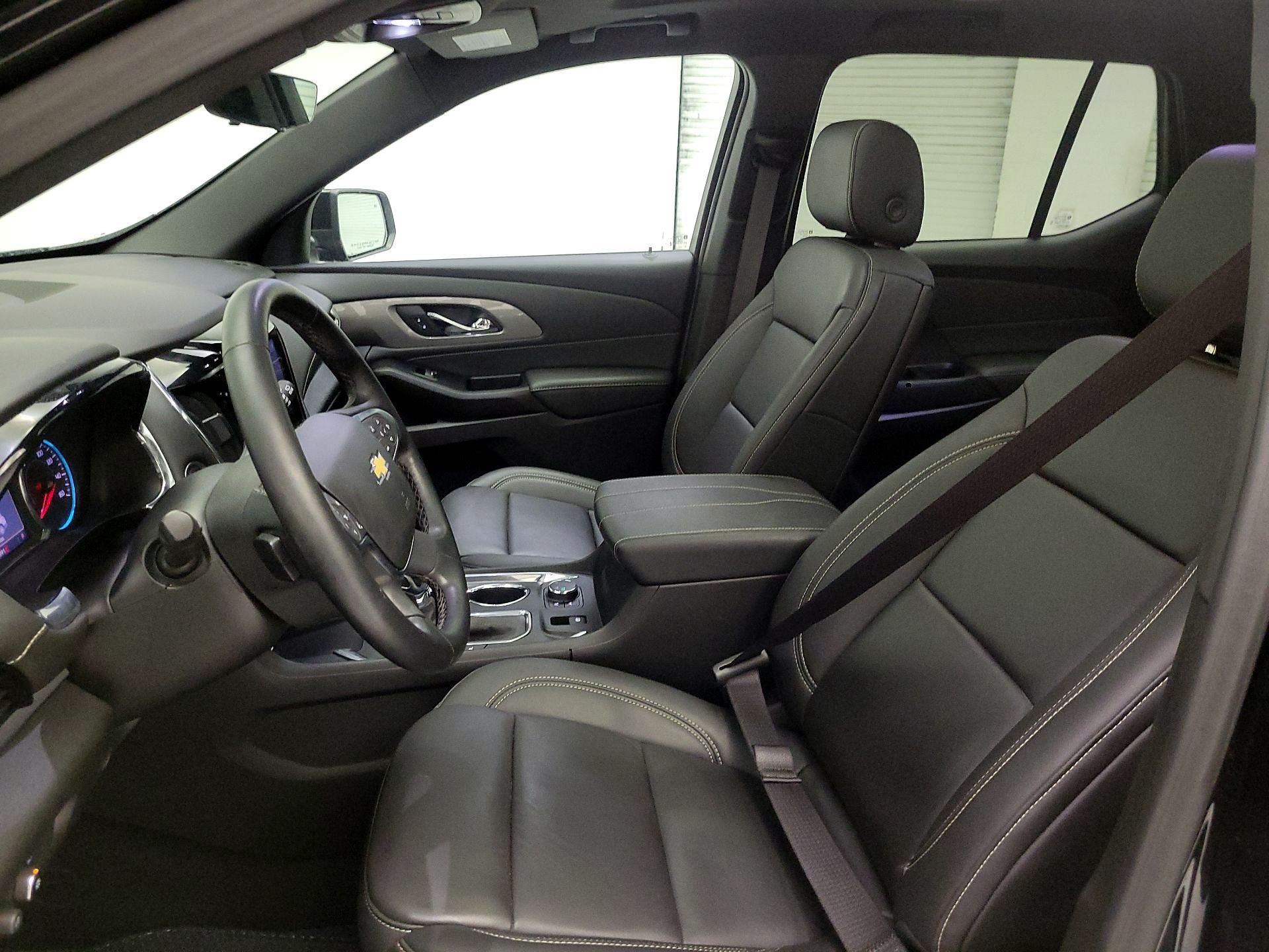 Thumbnail: 2023 Chevrolet Traverse - 11