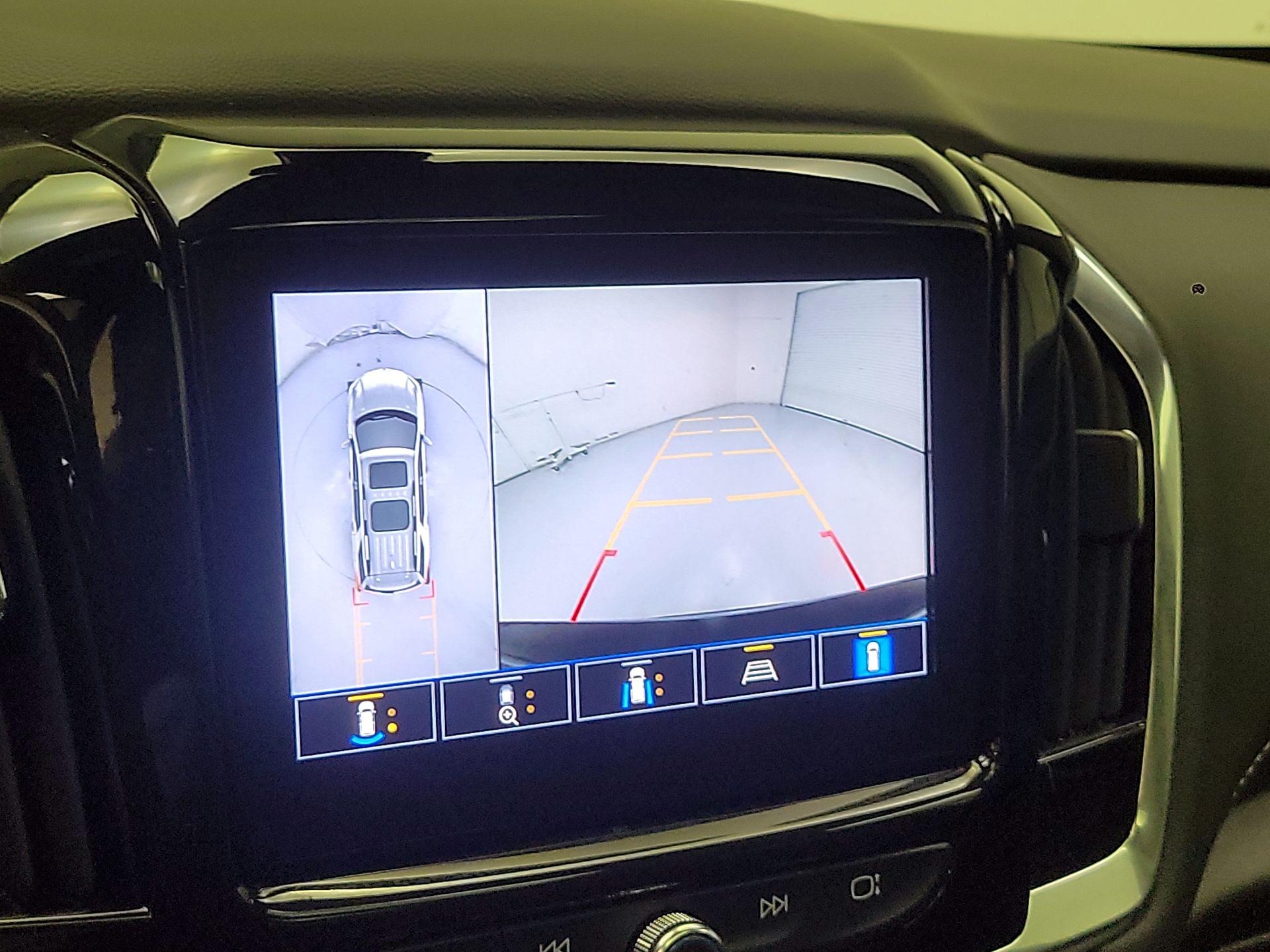 Thumbnail: 2023 Chevrolet Traverse - 15