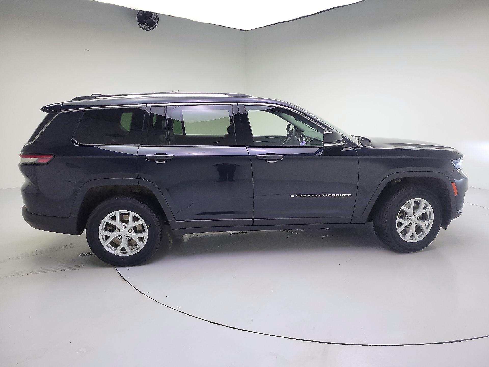 Thumbnail: 2023 Jeep Grand Cherokee L - 4
