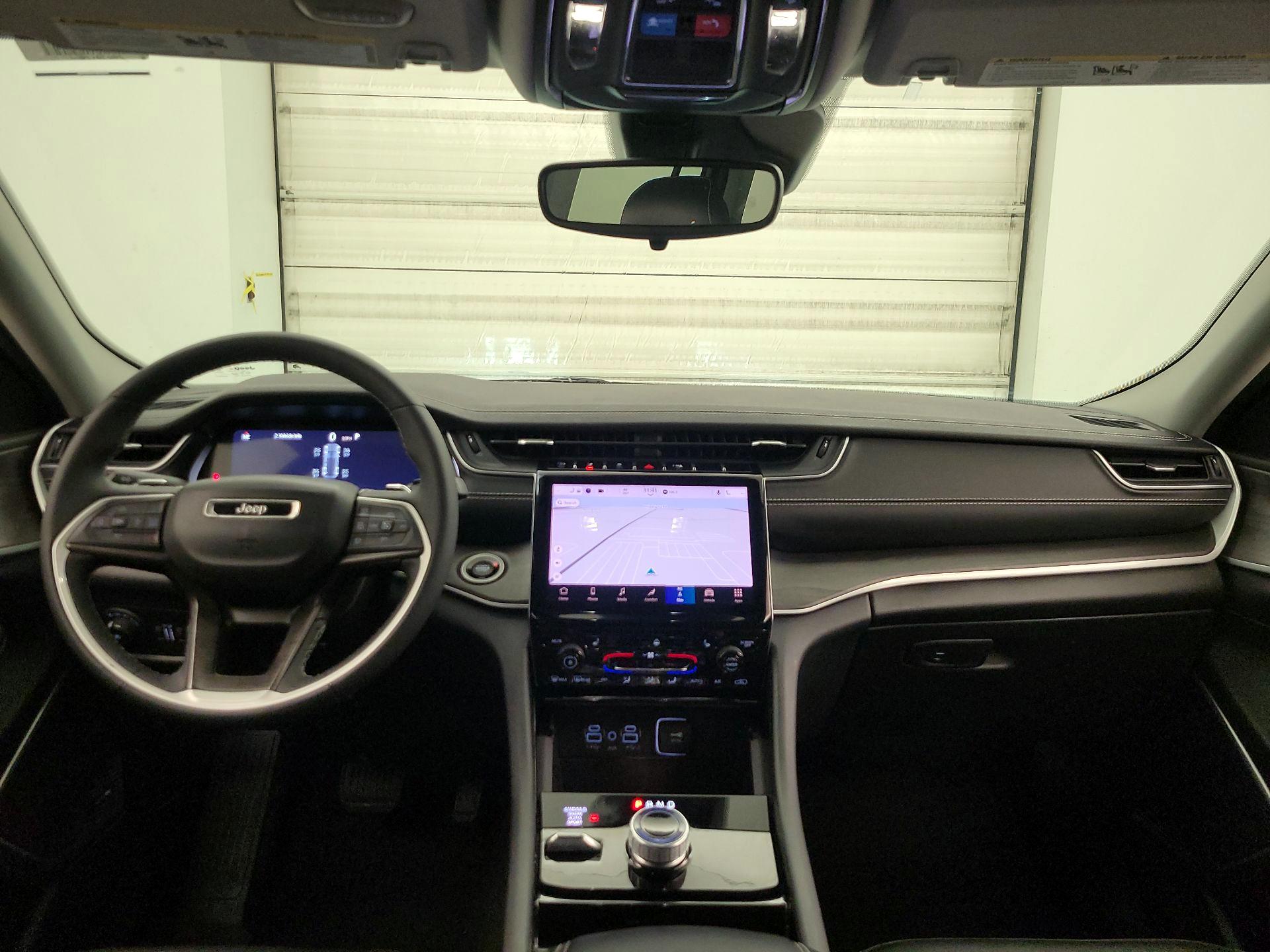 Thumbnail: 2023 Jeep Grand Cherokee - 9