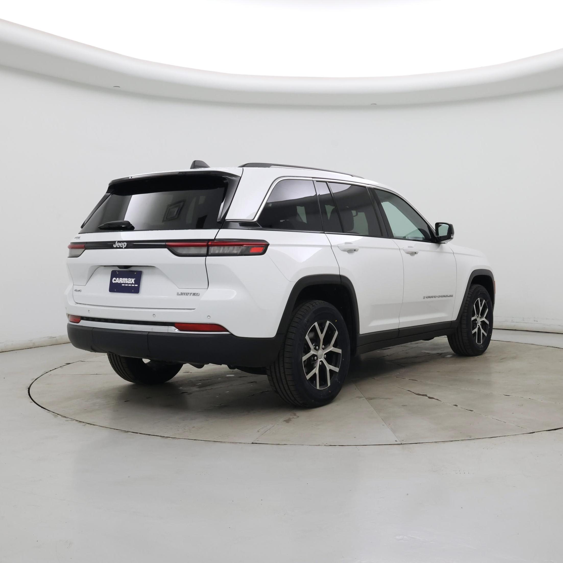 Thumbnail: 2023 Jeep Grand Cherokee - 8