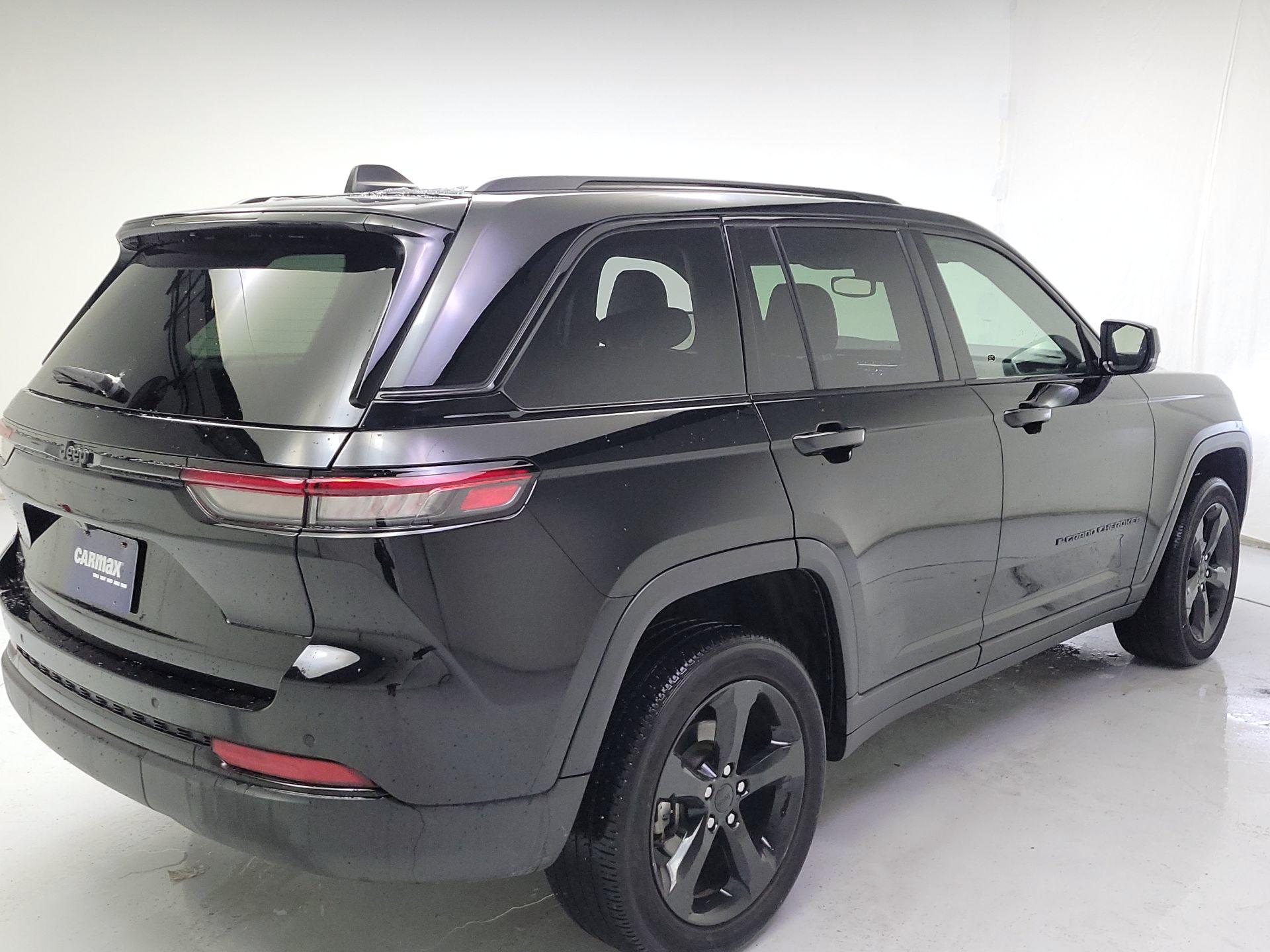 Thumbnail: 2023 Jeep Grand Cherokee - 5