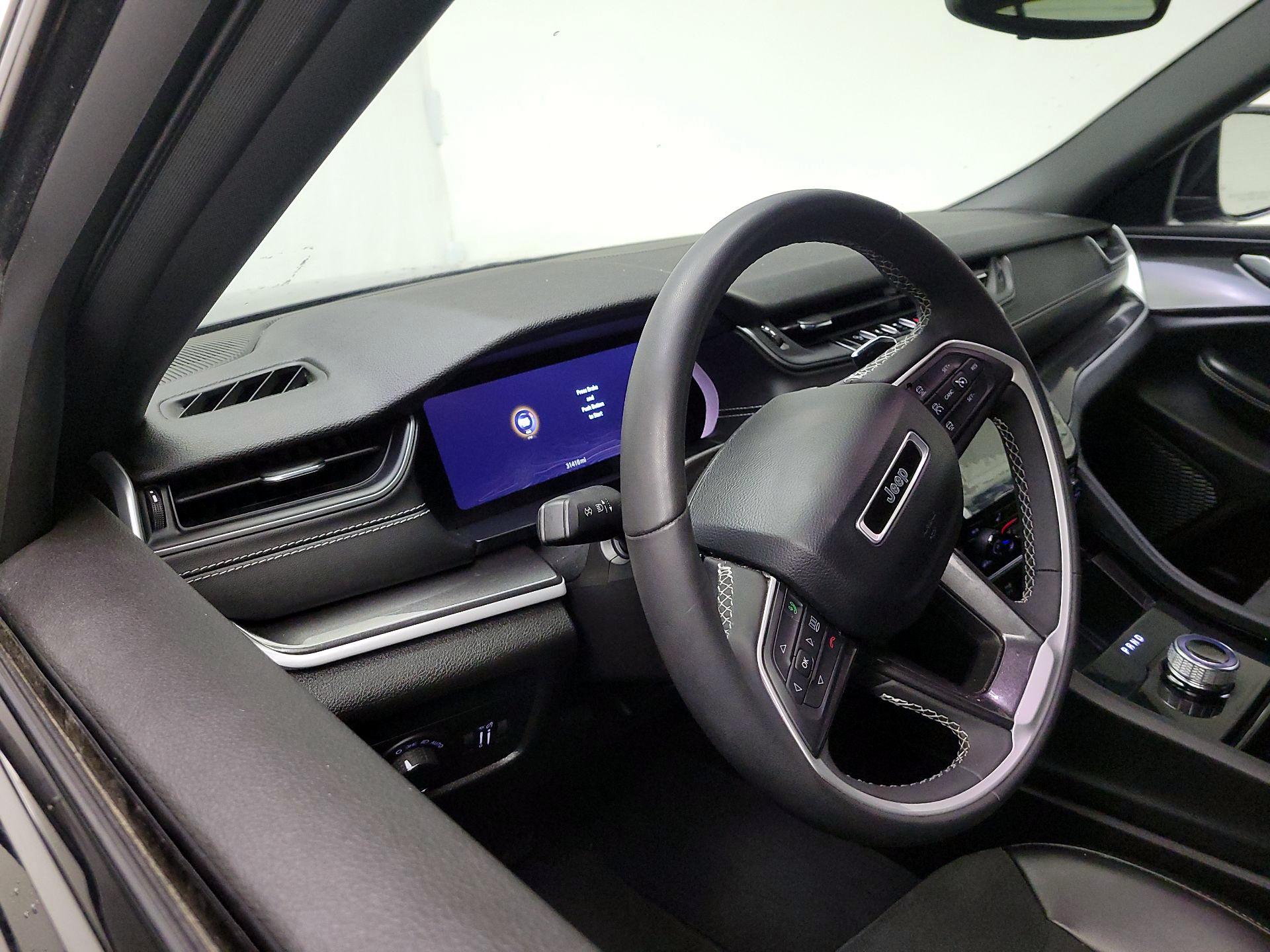 Thumbnail: 2023 Jeep Grand Cherokee - 8