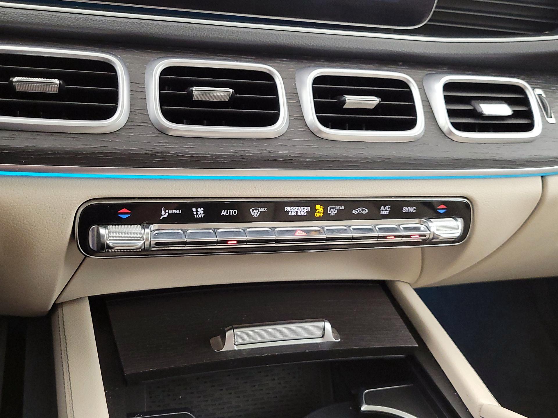 Thumbnail: 2020 Mercedes-Benz GLE - 17