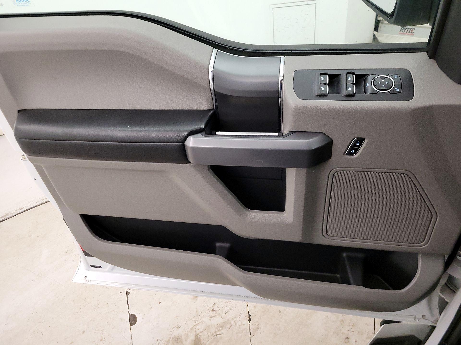 Thumbnail: 2016 Ford F-150 - 12