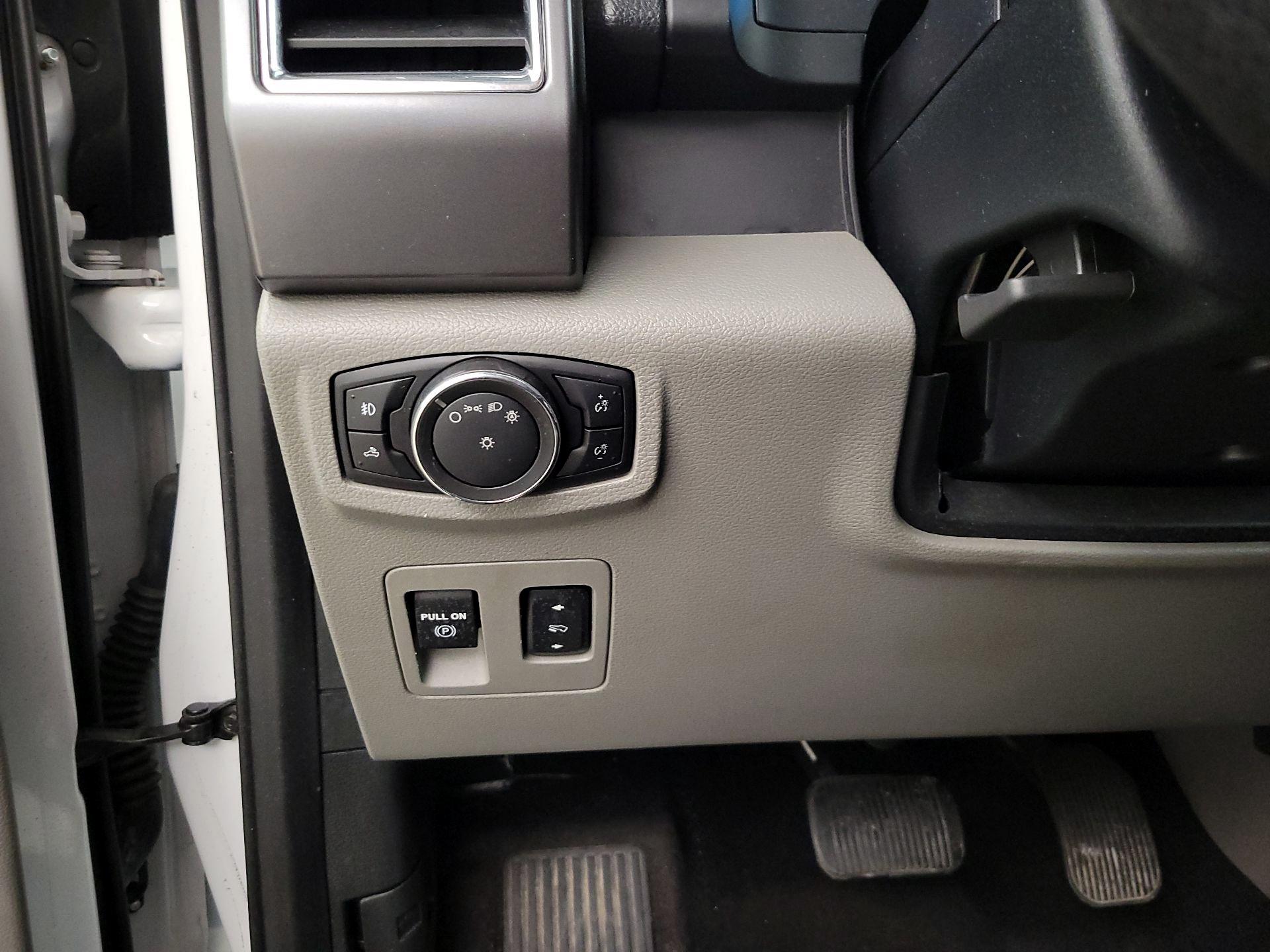 Thumbnail: 2016 Ford F-150 - 13