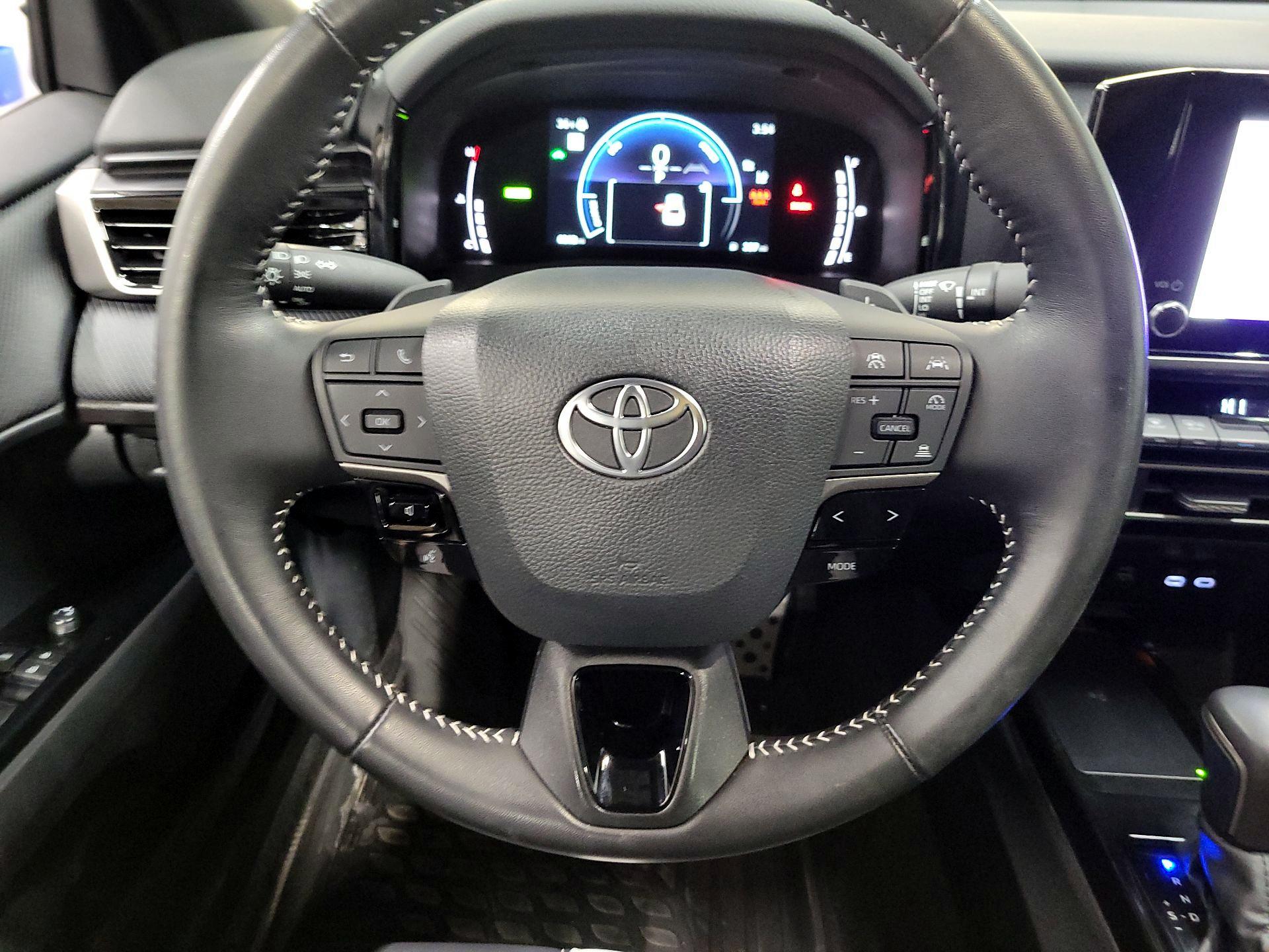 Thumbnail: 2025 Toyota Camry - 10