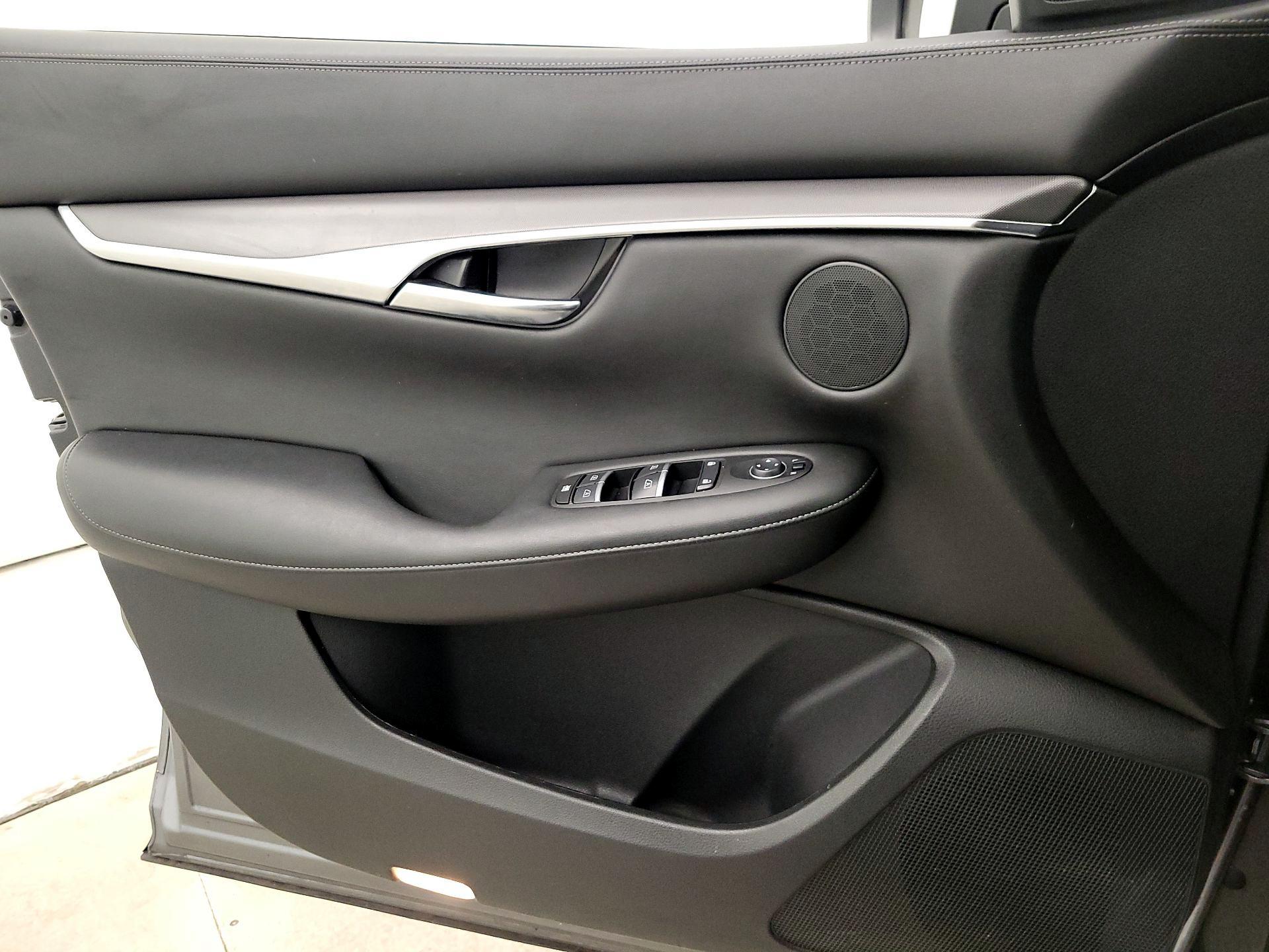 Thumbnail: 2022 INFINITI QX50 - 12