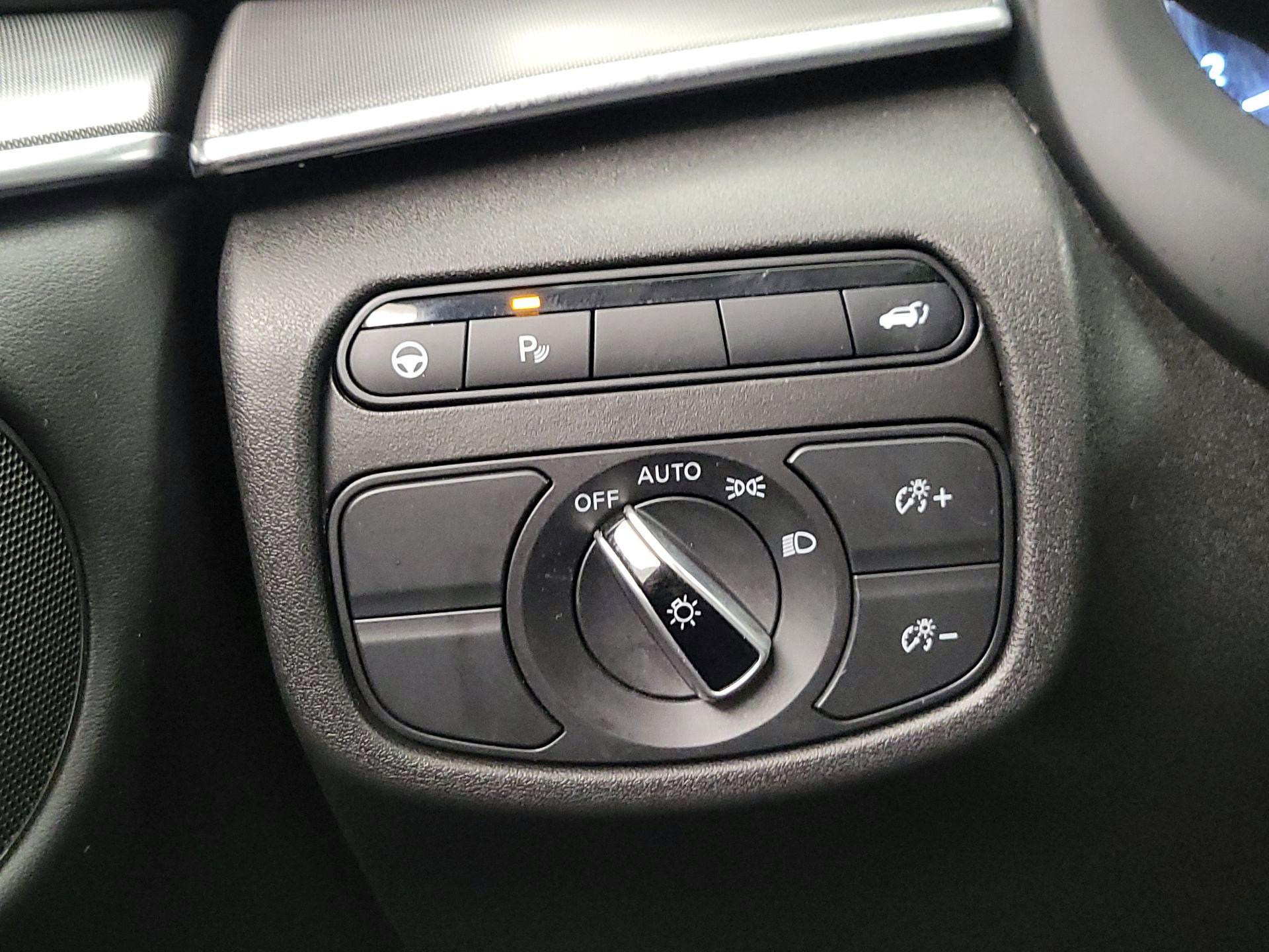 Thumbnail: 2022 INFINITI QX50 - 13