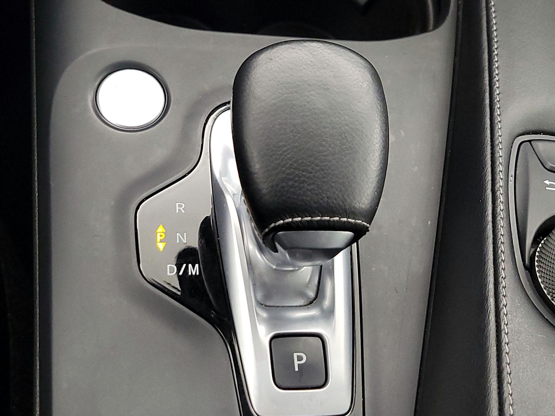 Thumbnail: 2022 INFINITI QX50 - 17