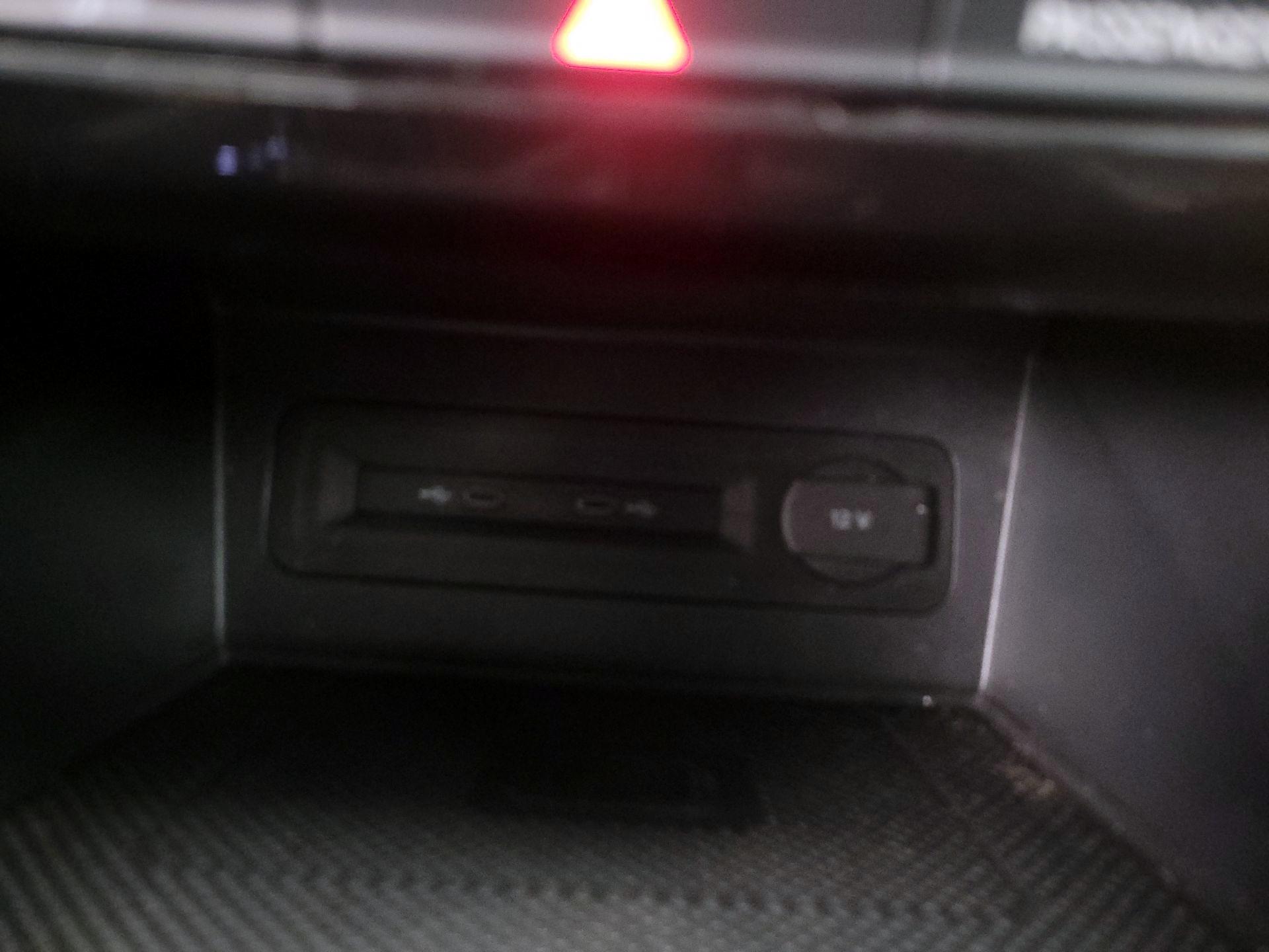 Thumbnail: 2021 Volkswagen Atlas - 19