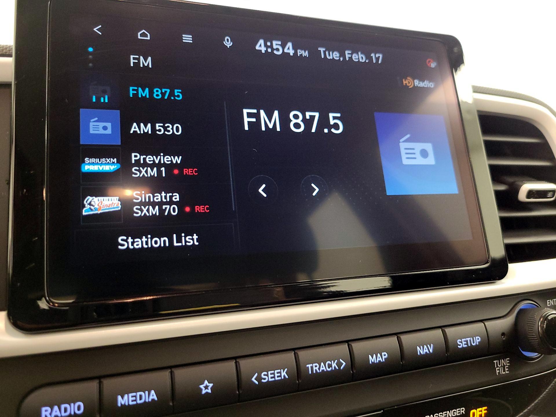 Thumbnail: 2023 Hyundai Venue - 15