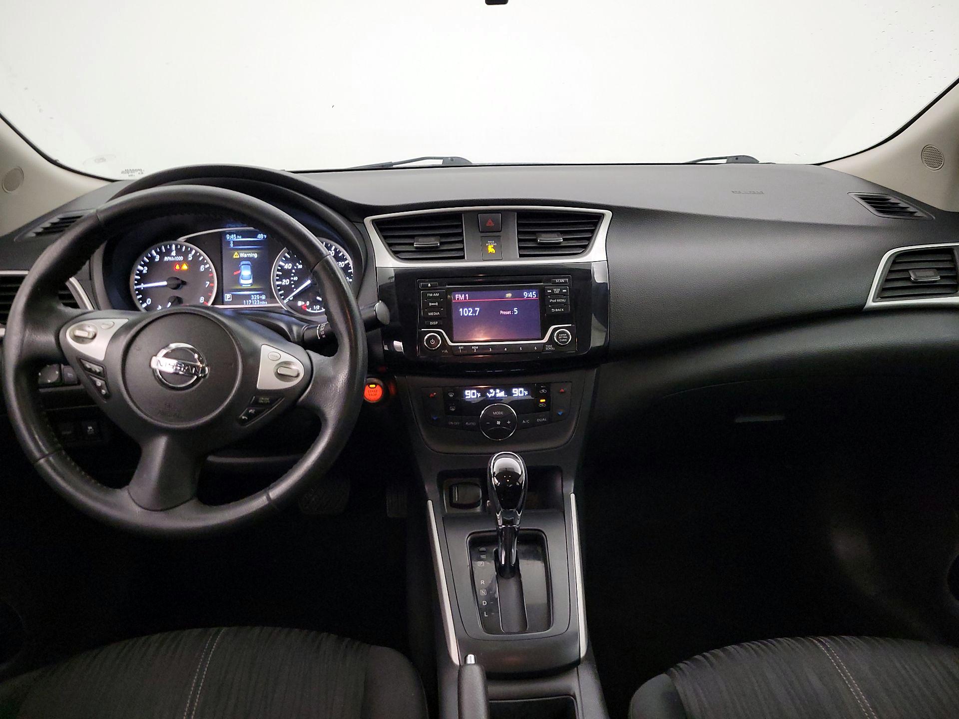 Thumbnail: 2018 Nissan Sentra - 9