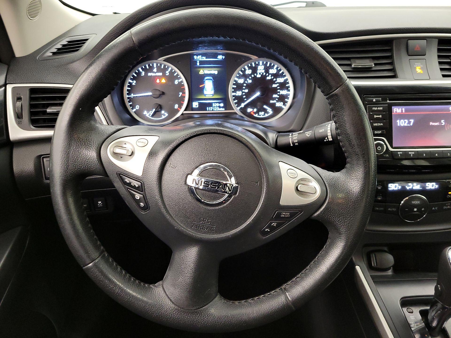 Thumbnail: 2018 Nissan Sentra - 10