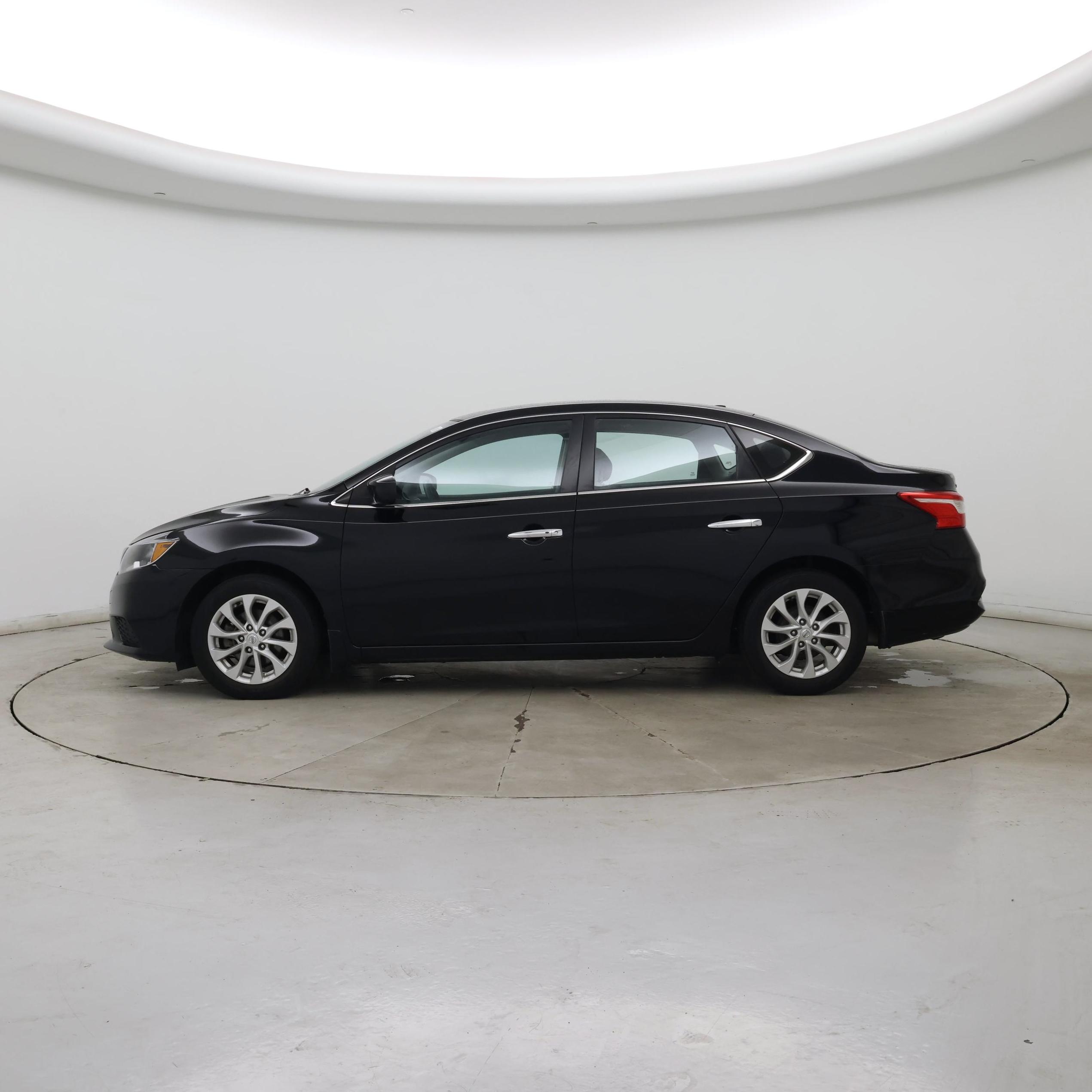 Thumbnail: 2018 Nissan Sentra - 3