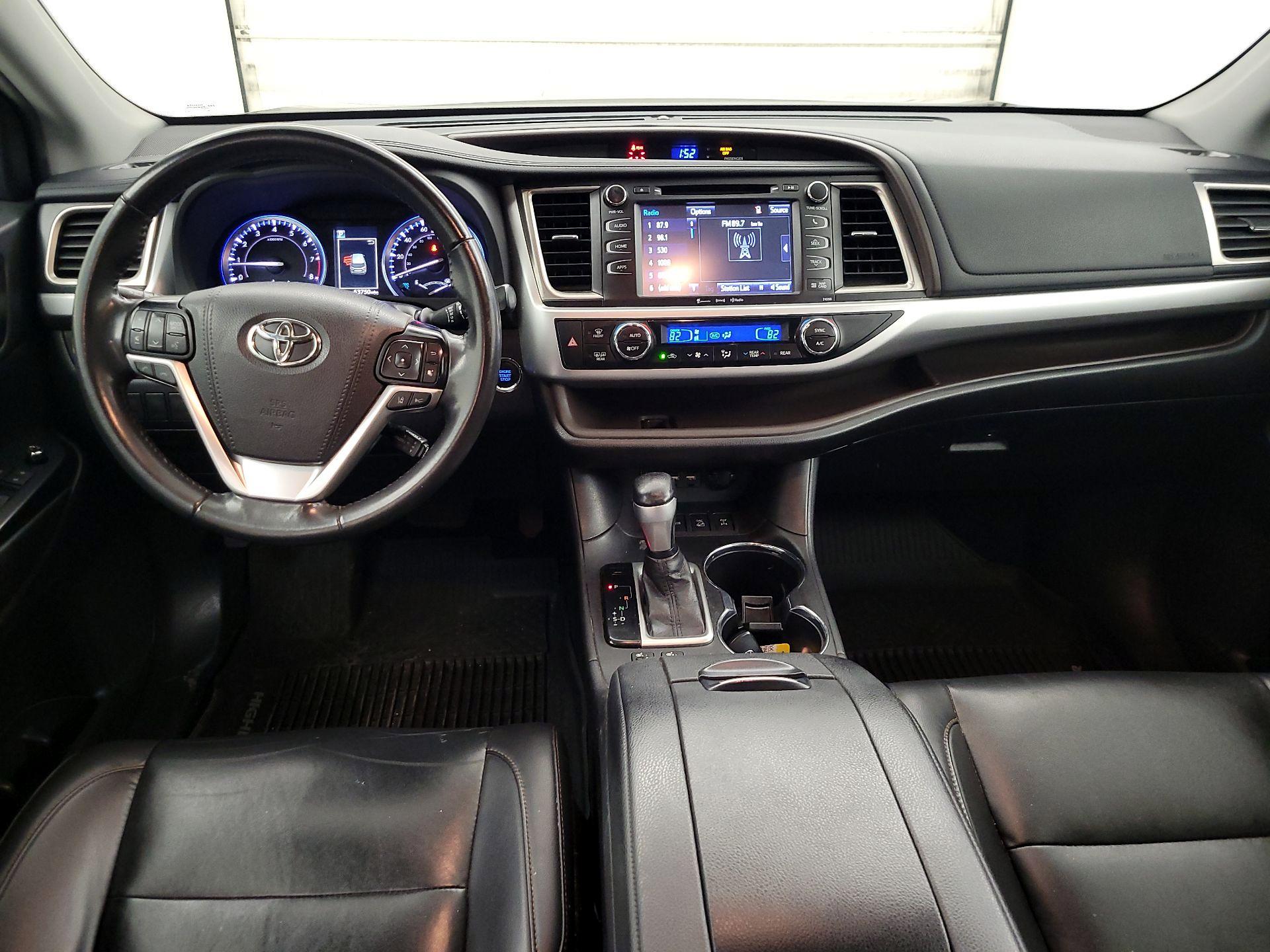 Thumbnail: 2019 Toyota Highlander - 9