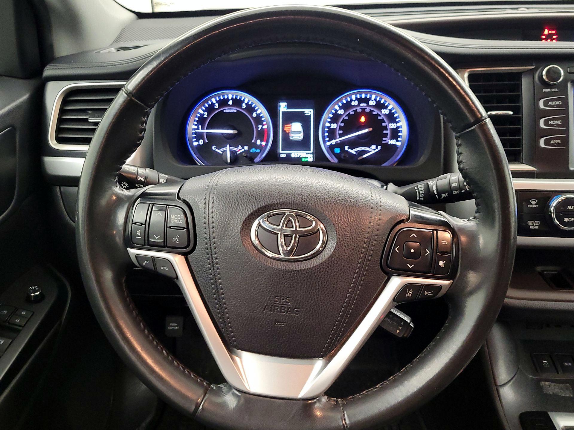 Thumbnail: 2019 Toyota Highlander - 10