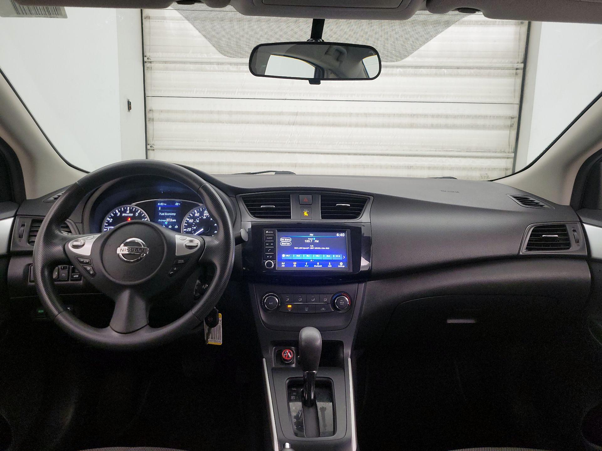 Thumbnail: 2019 Nissan Sentra - 9