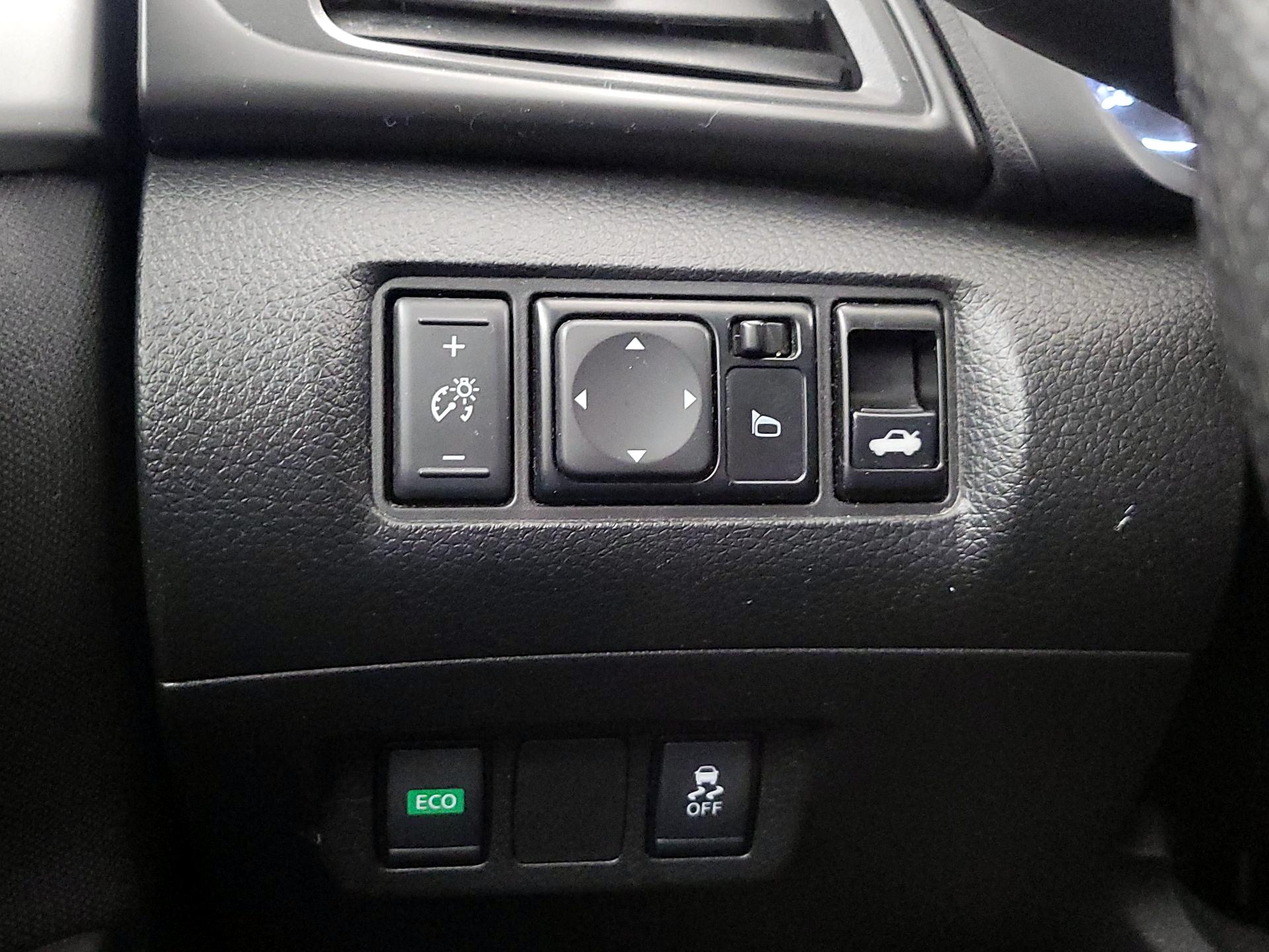 Thumbnail: 2019 Nissan Sentra - 13