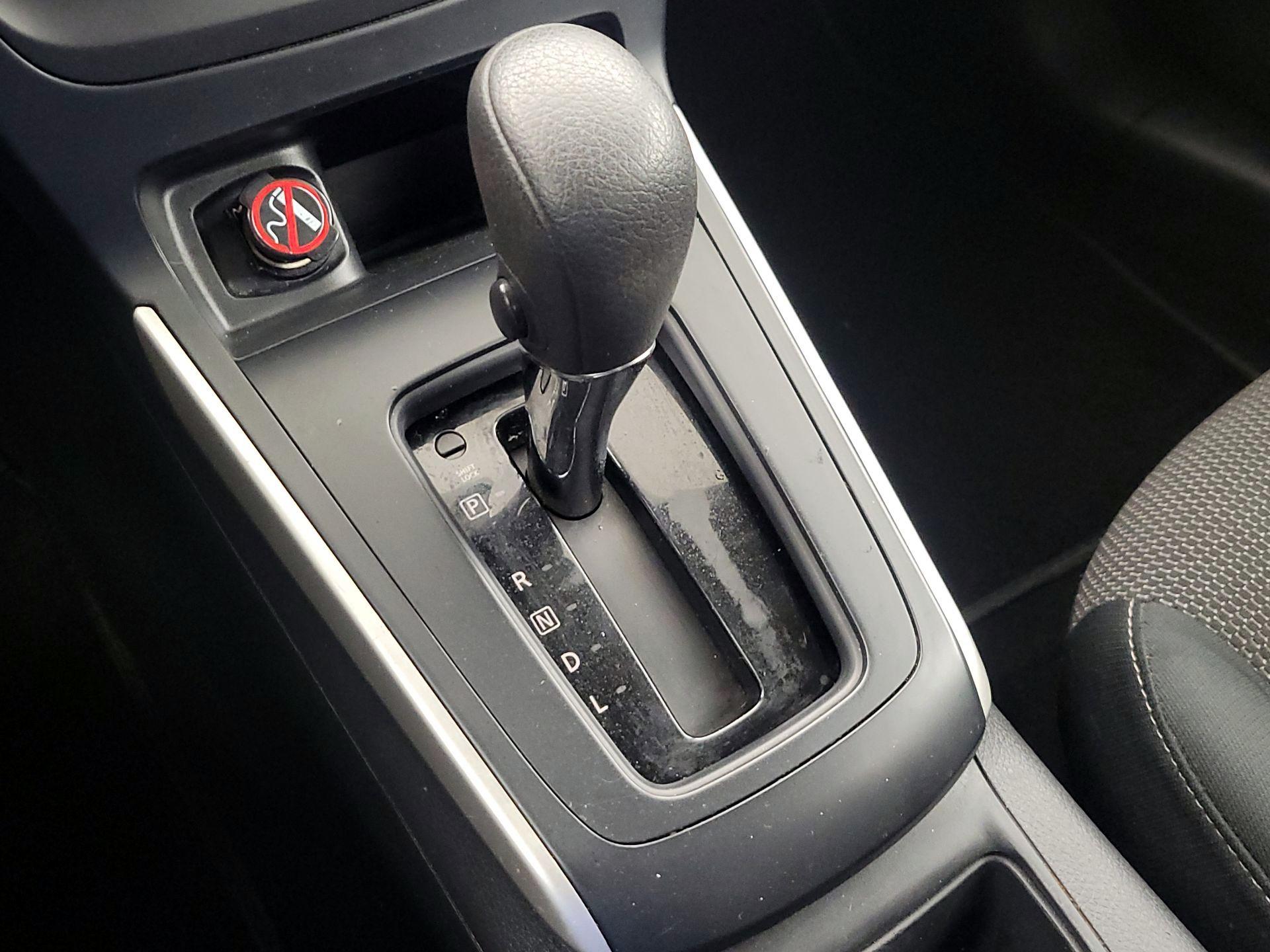 Thumbnail: 2019 Nissan Sentra - 17