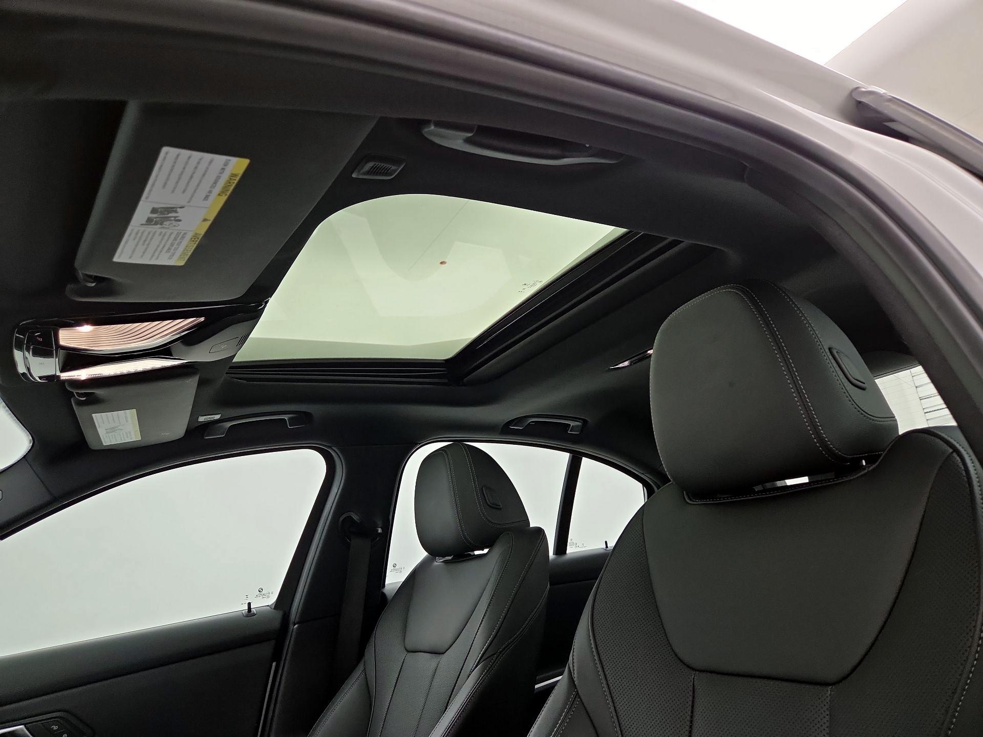 Thumbnail: 2024 BMW 3 Series - 20