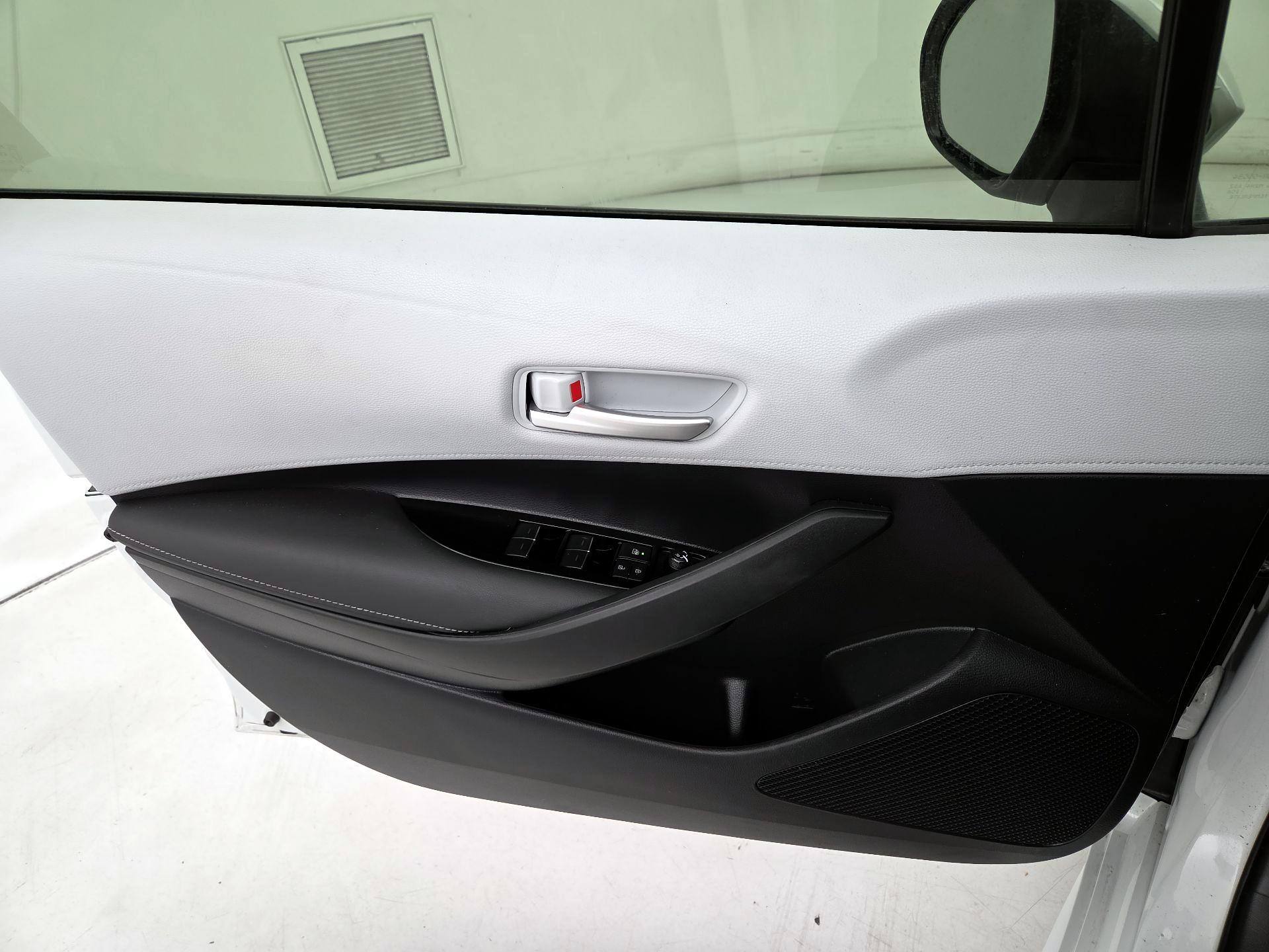 Thumbnail: 2023 Toyota Corolla - 12