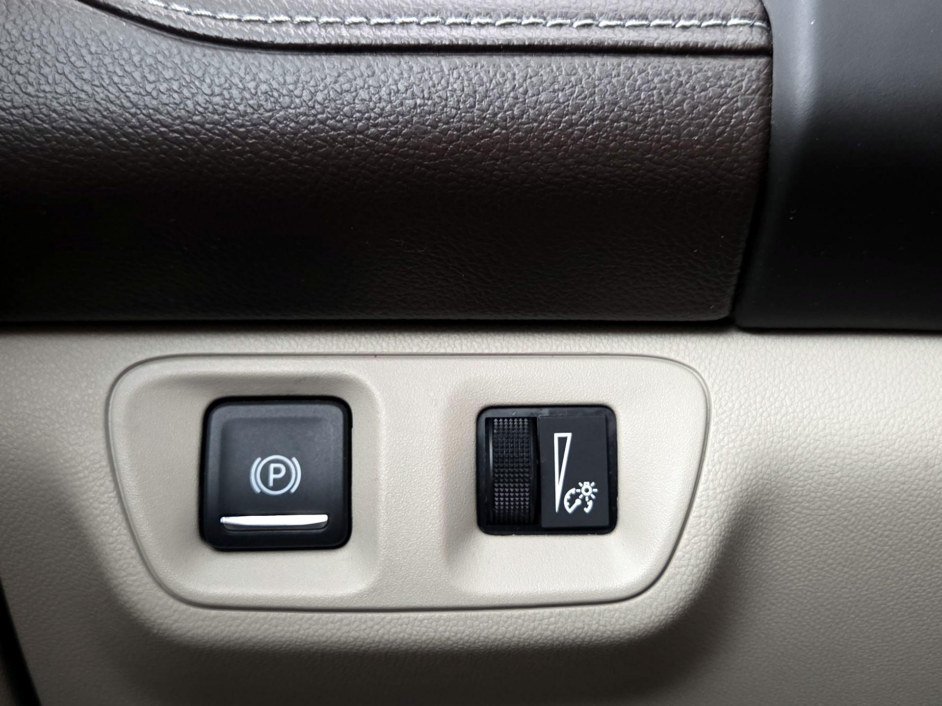 Thumbnail: 2018 GMC Acadia - 13