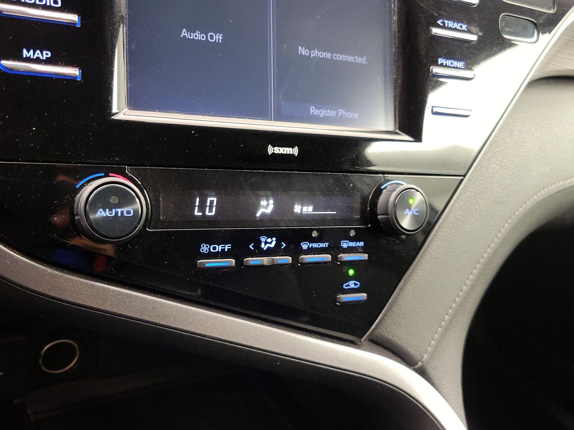 Thumbnail: 2020 Toyota Camry - 16