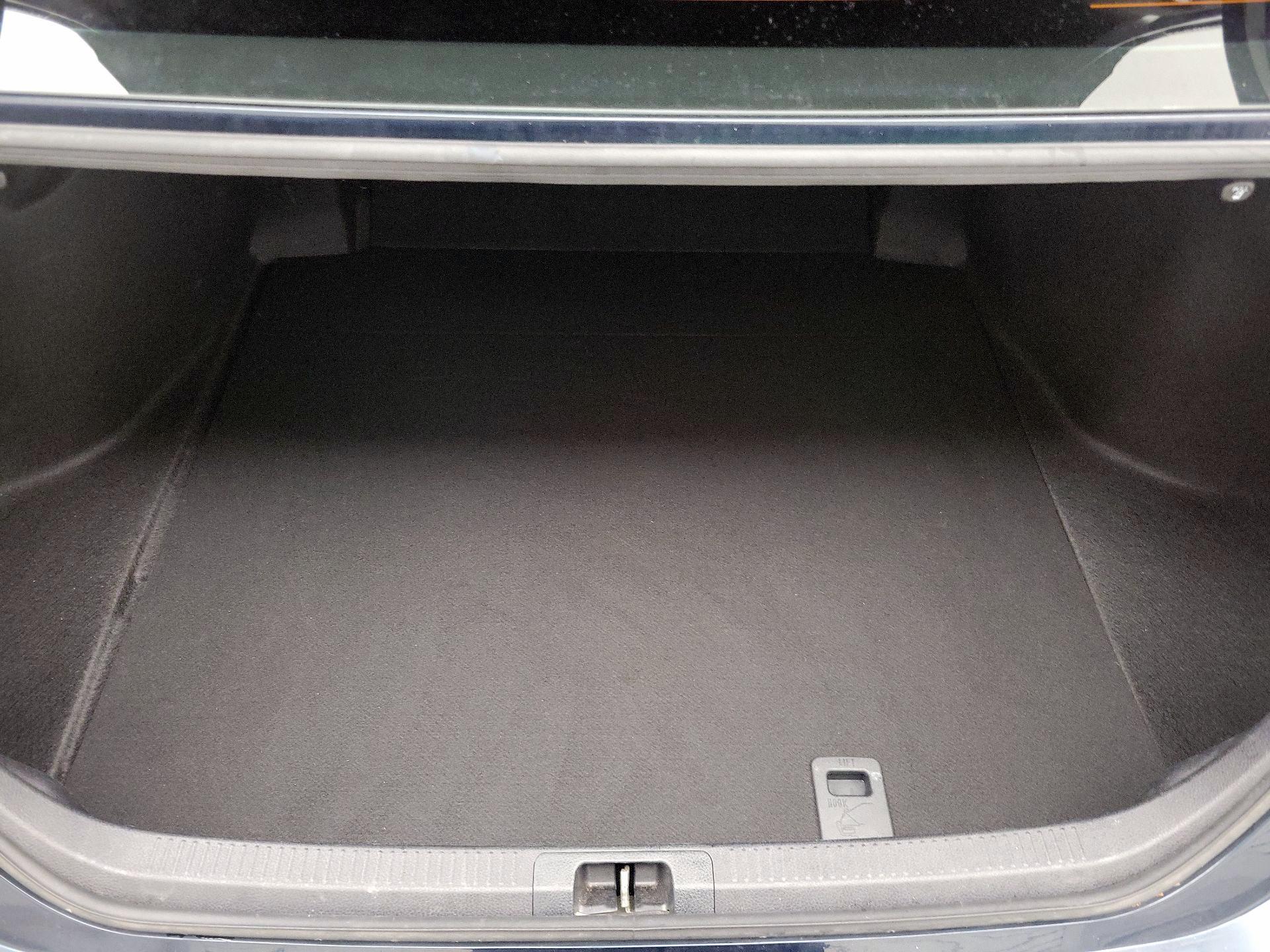 Thumbnail: 2020 Toyota Camry - 20