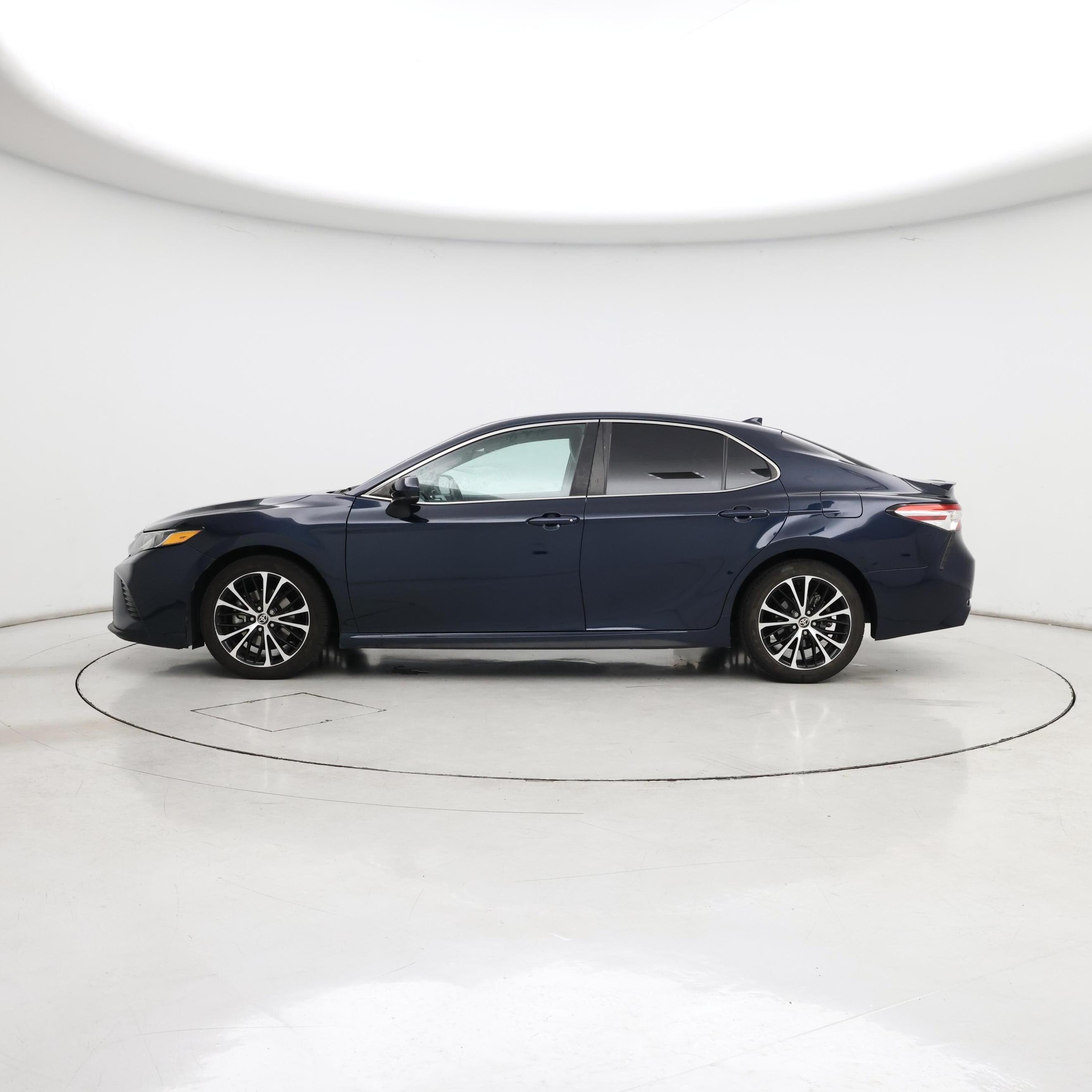 Thumbnail: 2020 Toyota Camry - 3