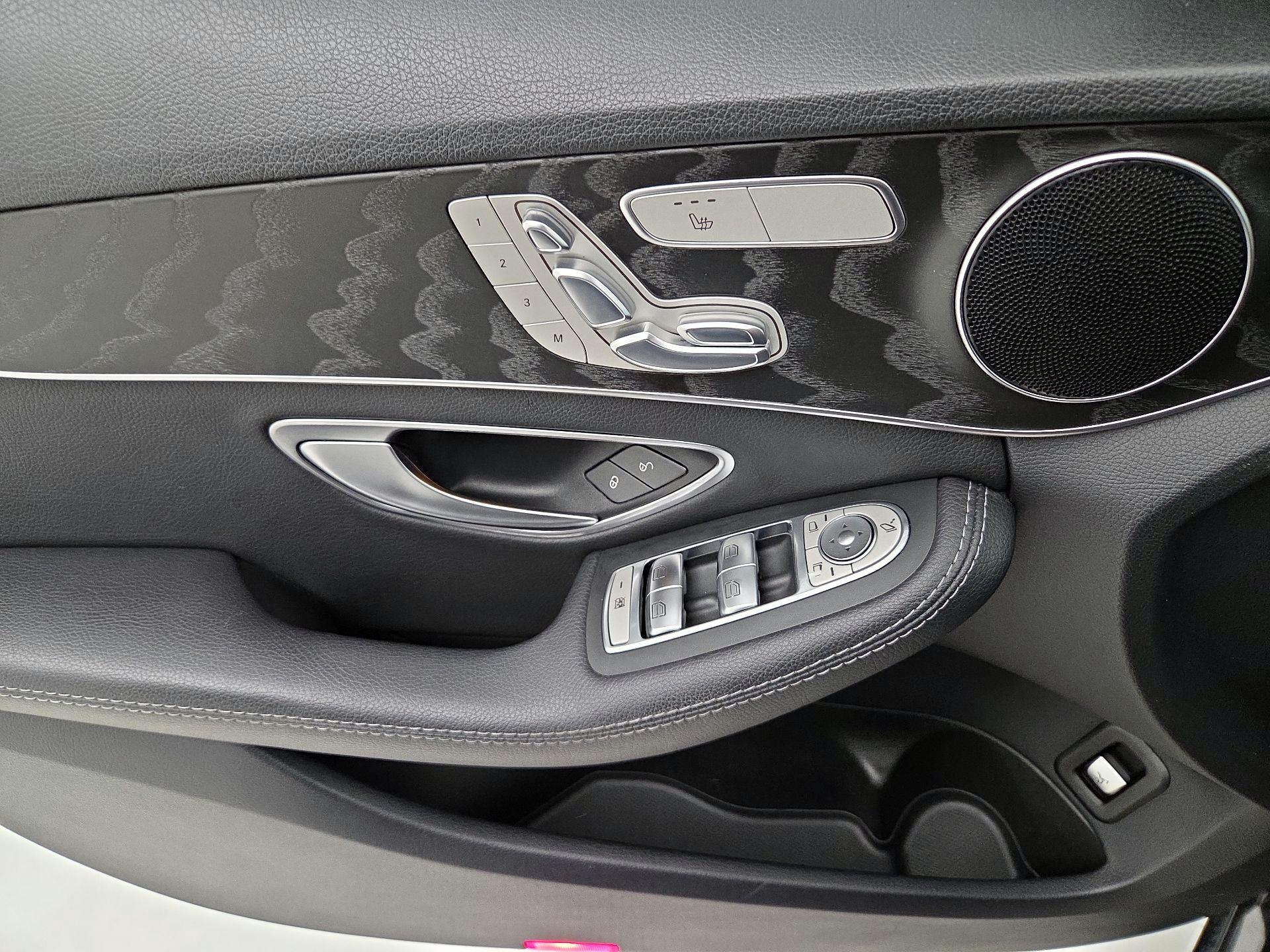 Thumbnail: 2017 Mercedes-Benz C-Class - 12