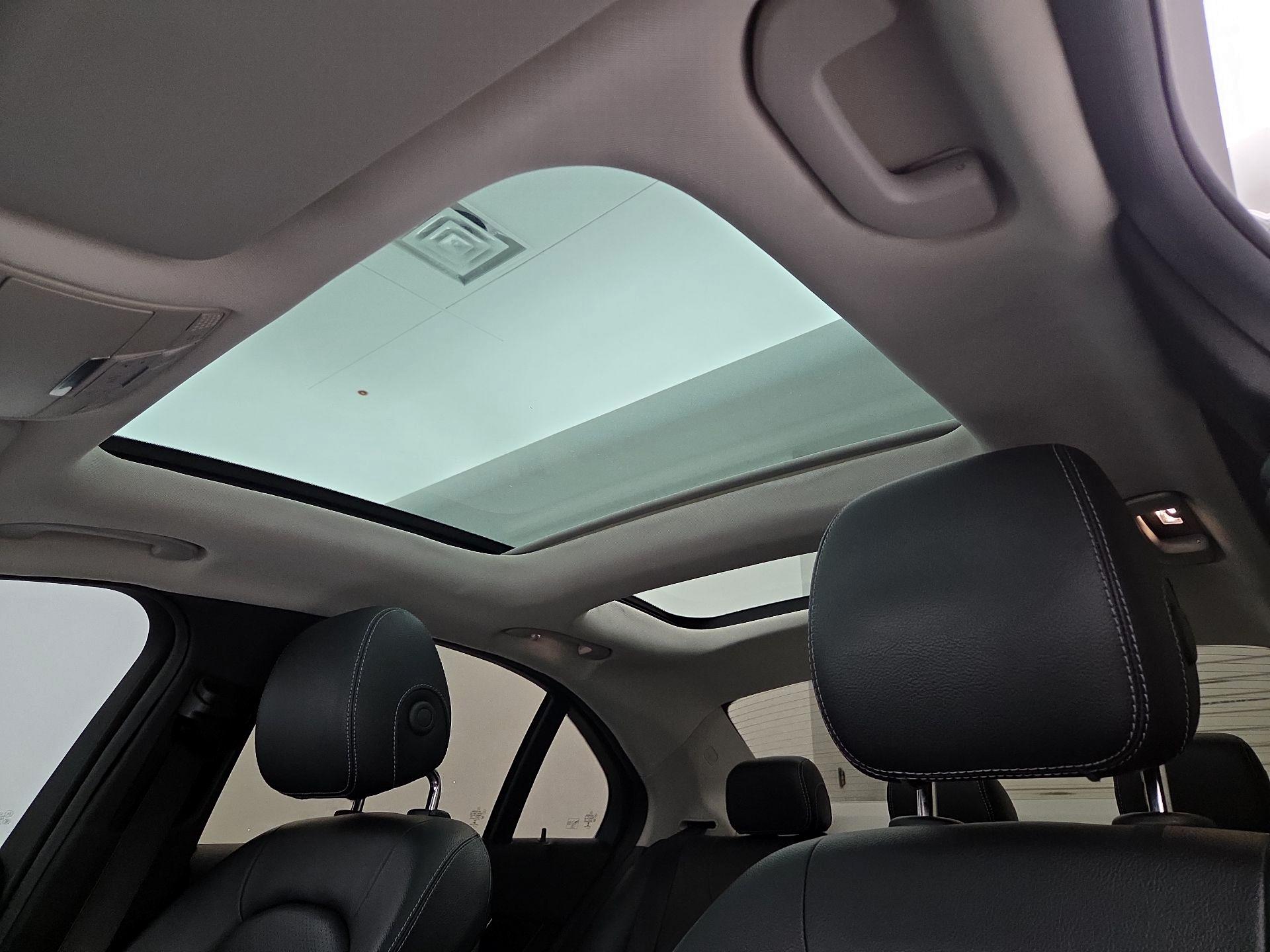 Thumbnail: 2017 Mercedes-Benz C-Class - 19