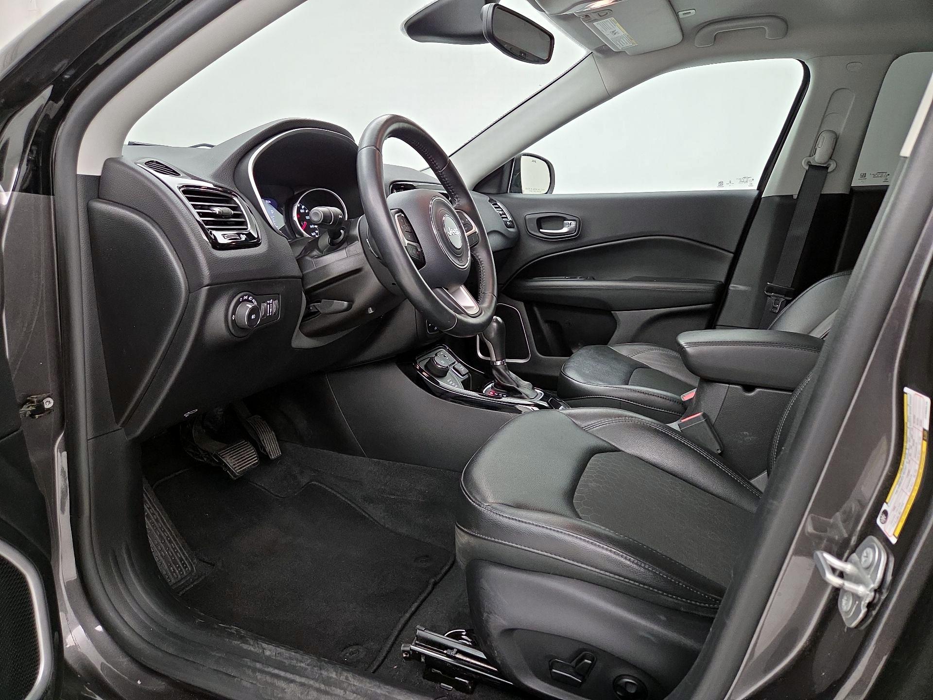 Thumbnail: 2018 Jeep Compass - 11