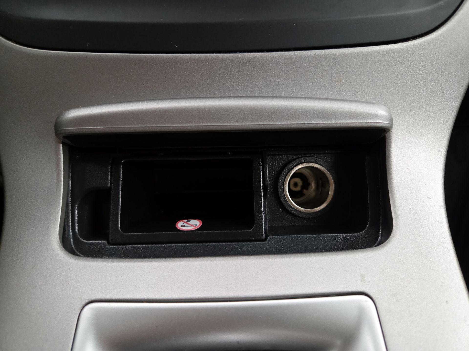 Thumbnail: 2015 Nissan Sentra - 17