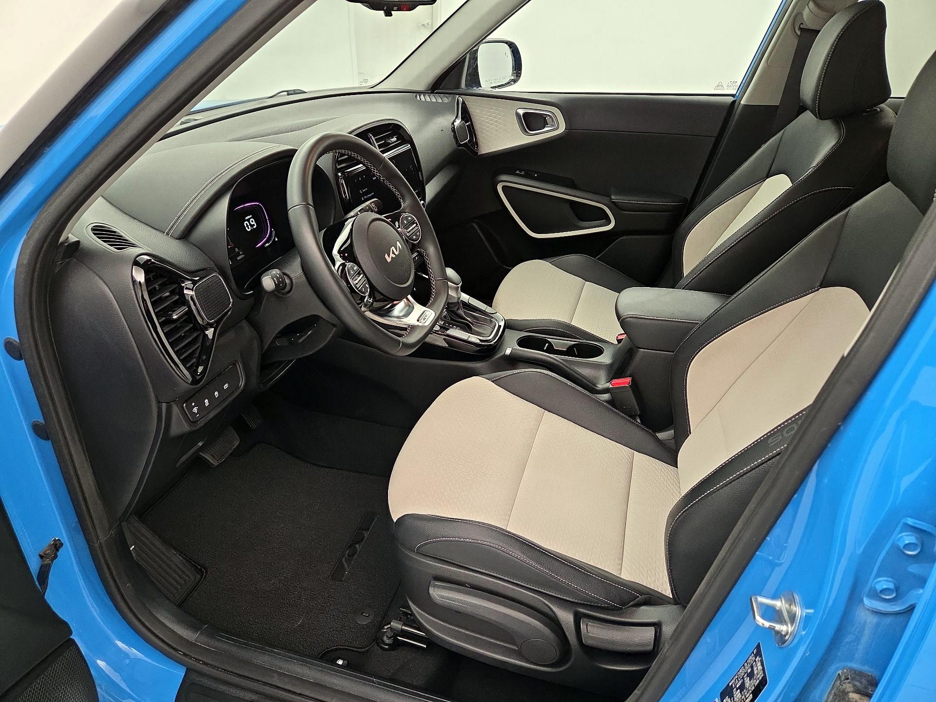 Thumbnail: 2023 Kia Soul - 11