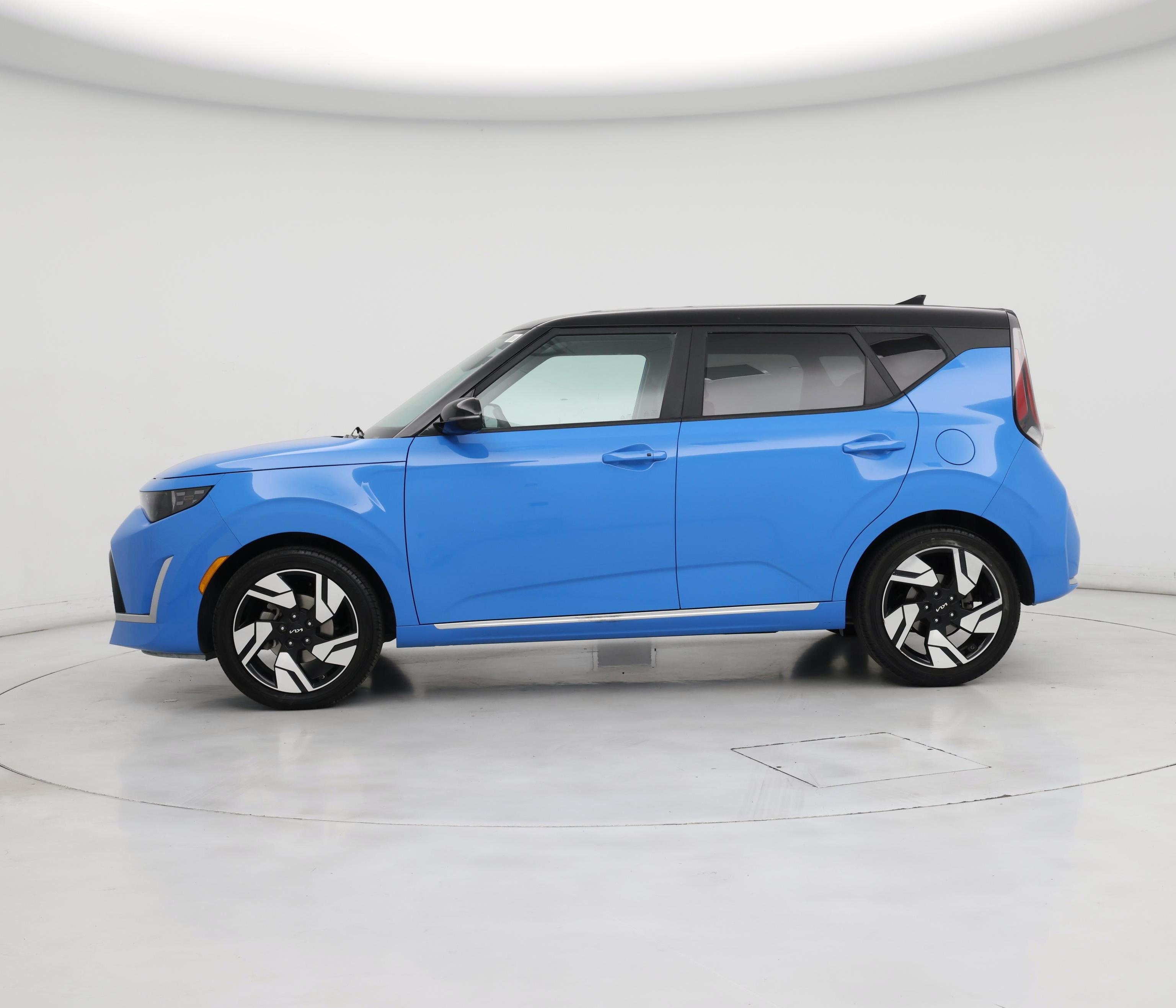 Thumbnail: 2023 Kia Soul - 3