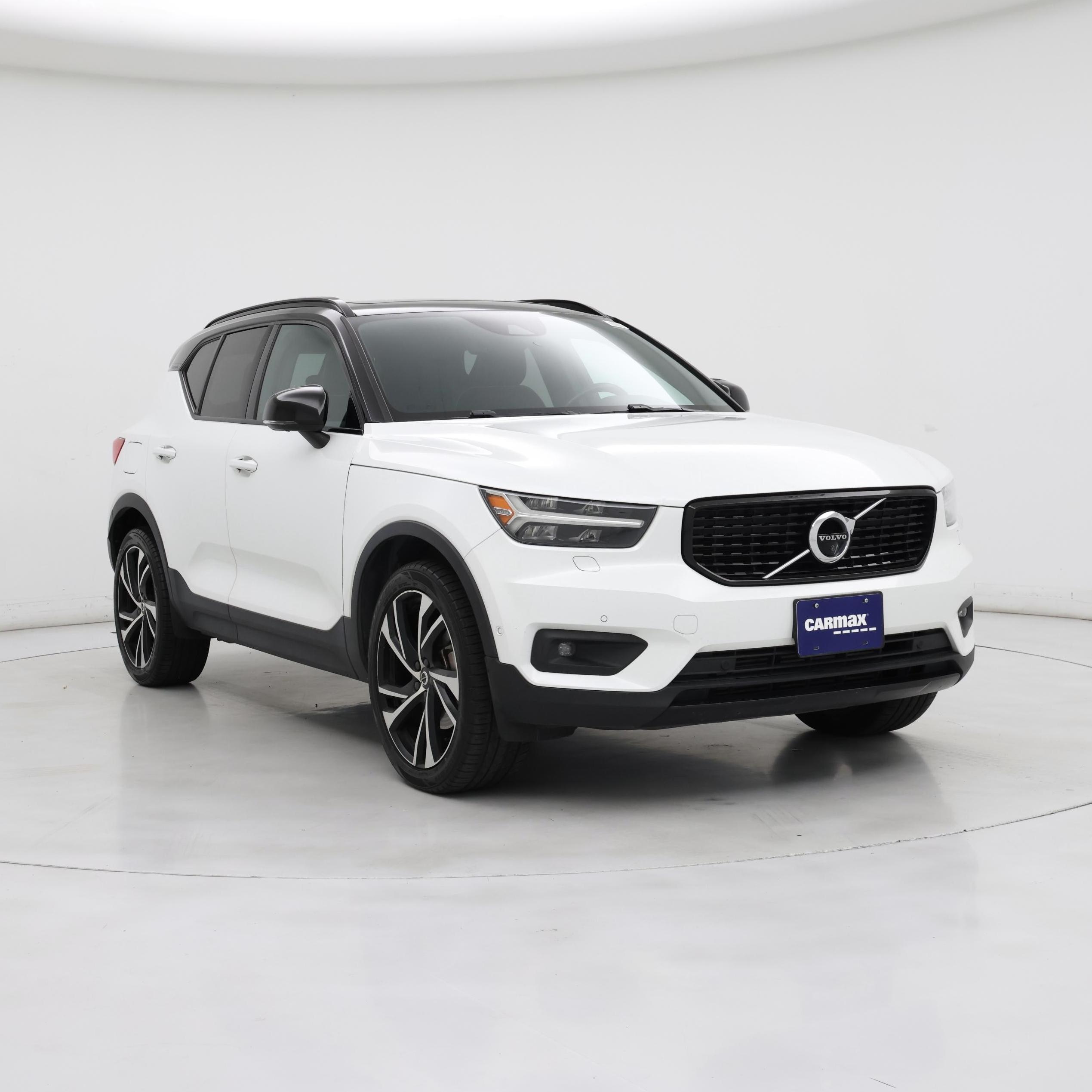 Thumbnail: 2019 Volvo XC40 - 1