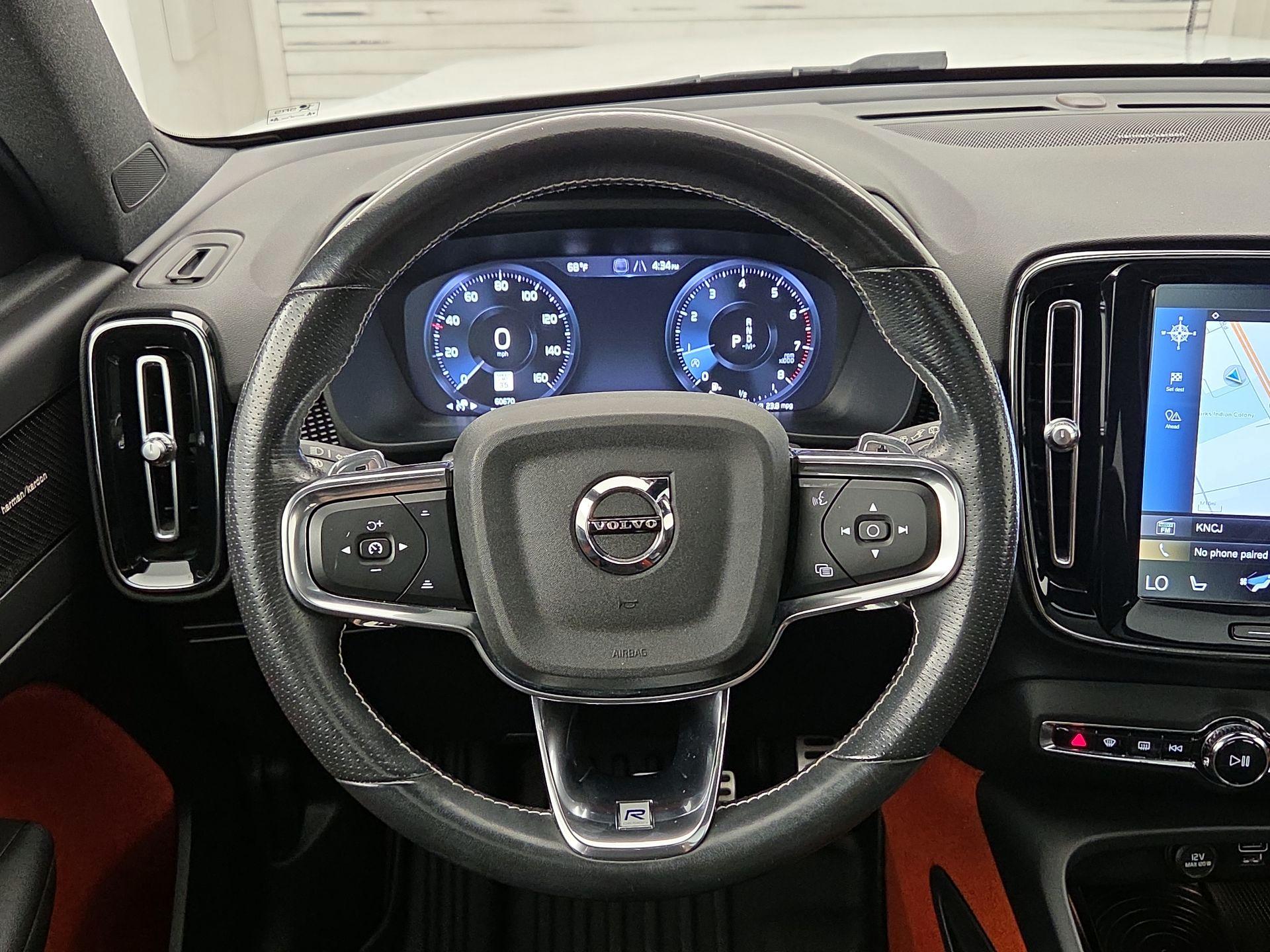 Thumbnail: 2019 Volvo XC40 - 10