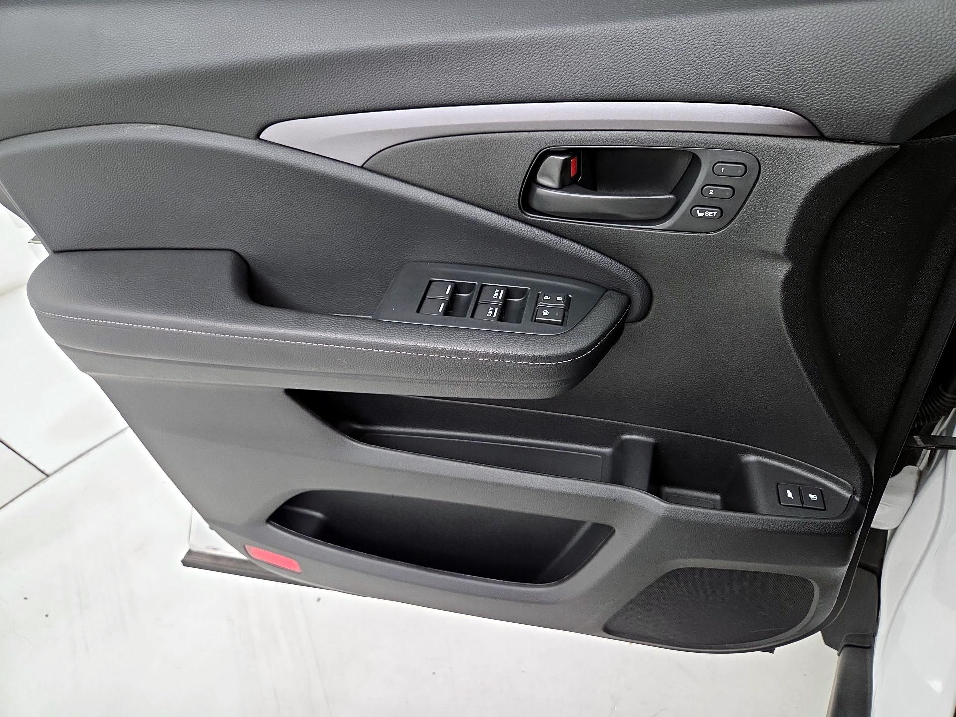 Thumbnail: 2023 Honda Passport - 12