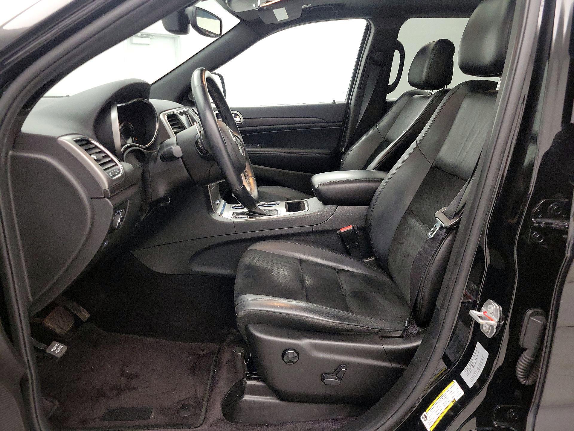 Thumbnail: 2017 Jeep Grand Cherokee - 11